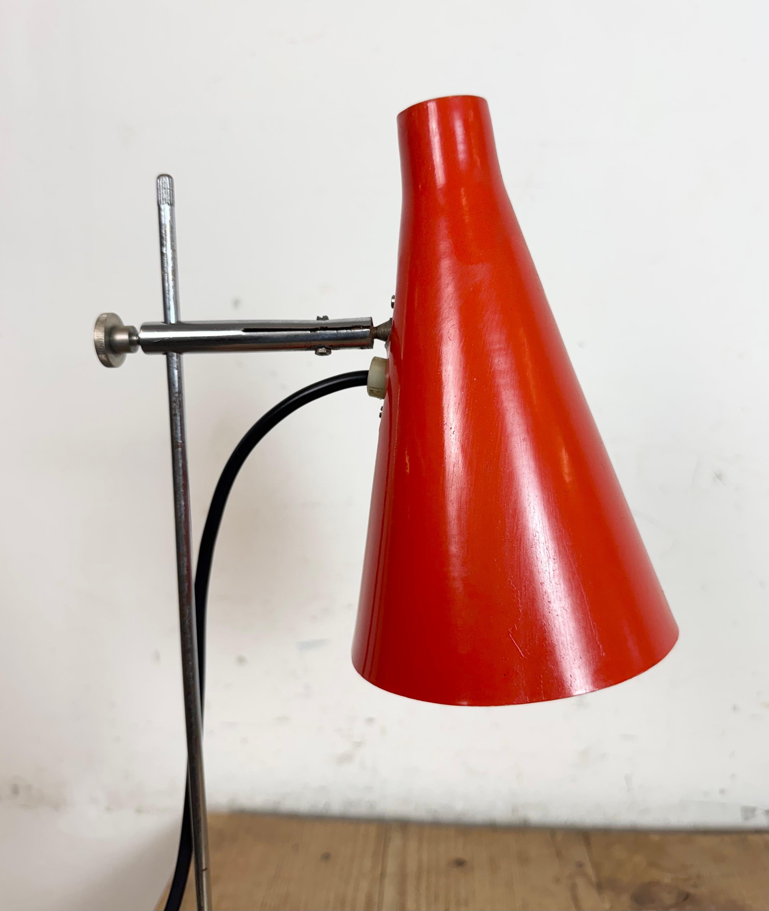 Lámpara de mesa roja vintage , años 70 en venta 2