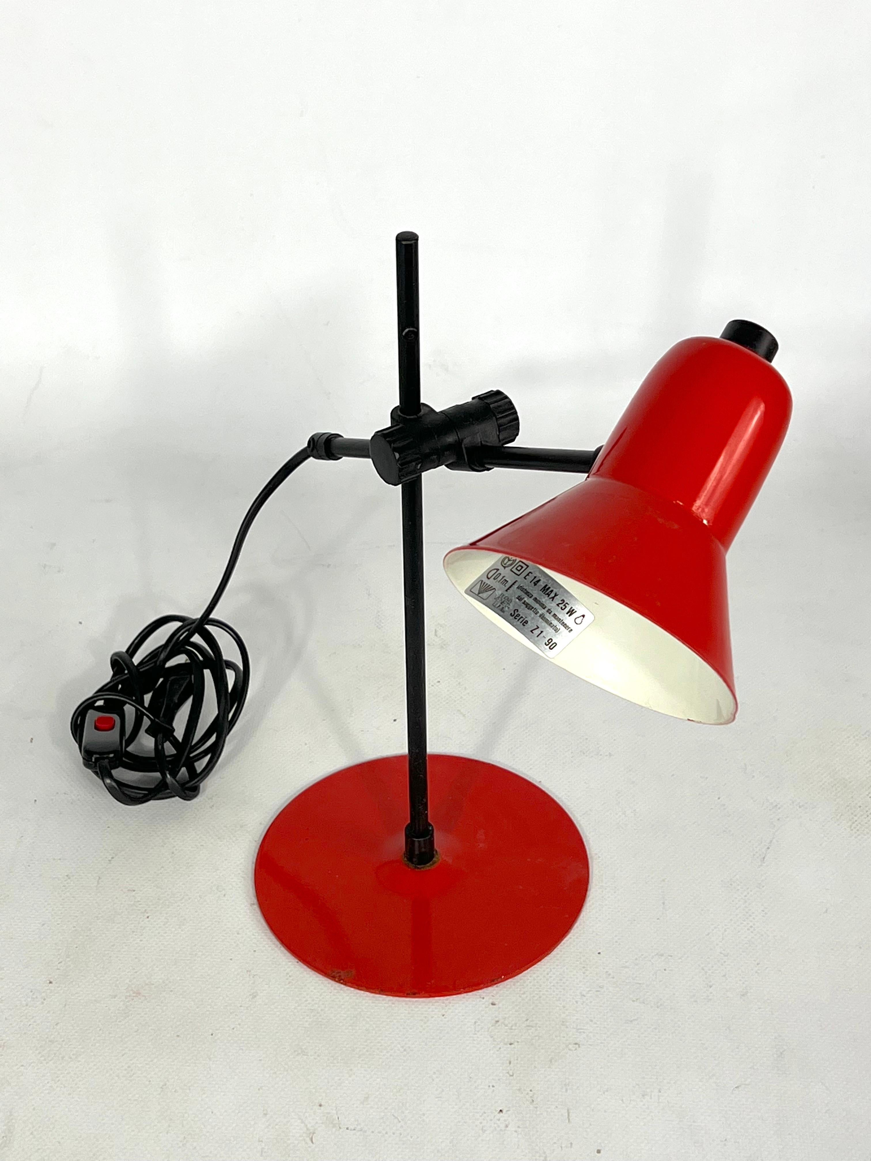 Métal Lampe de bureau rouge vintage par Veneta Lumi, Italie, années 1970 en vente