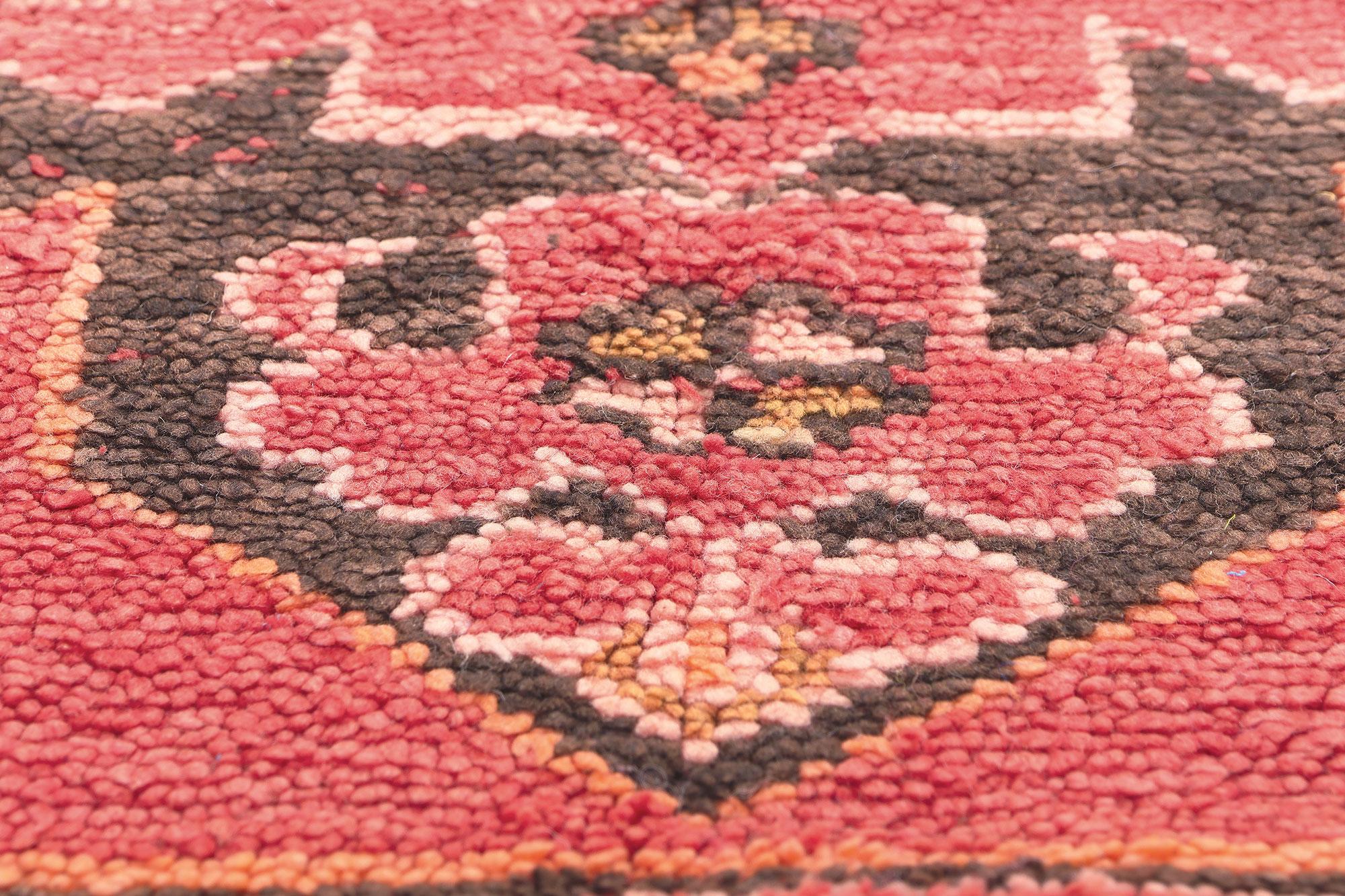 Vintage Red Taznakht Moroccan Rug In Good Condition For Sale In Dallas, TX