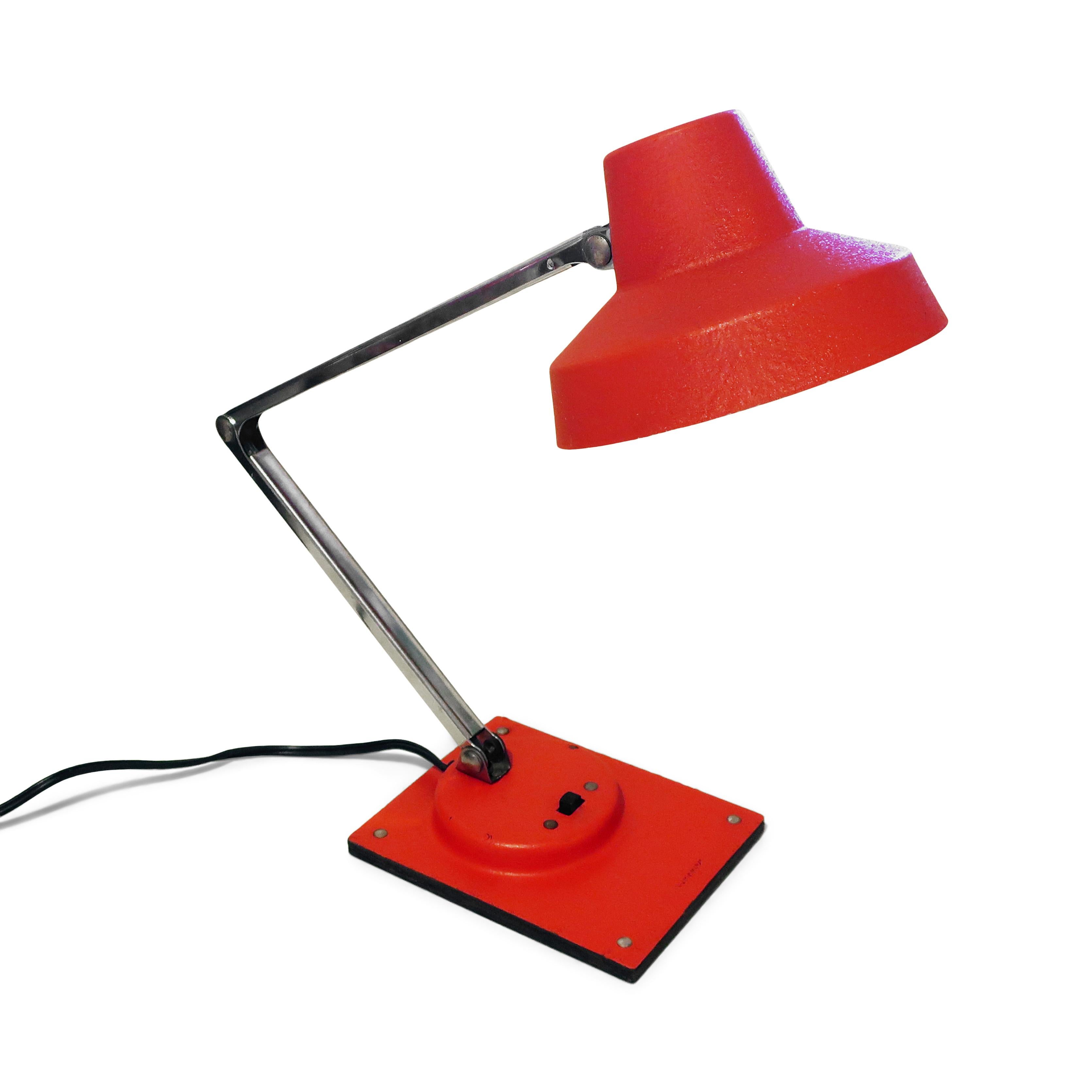 Mid-Century Modern Vintage Red Tensor IL 400 Folding Desk Lamp For Sale