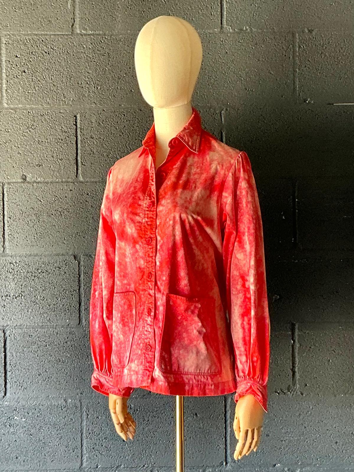Camicia vintage con bottoni tinti in rosso di Saint Laurent in vendita 5