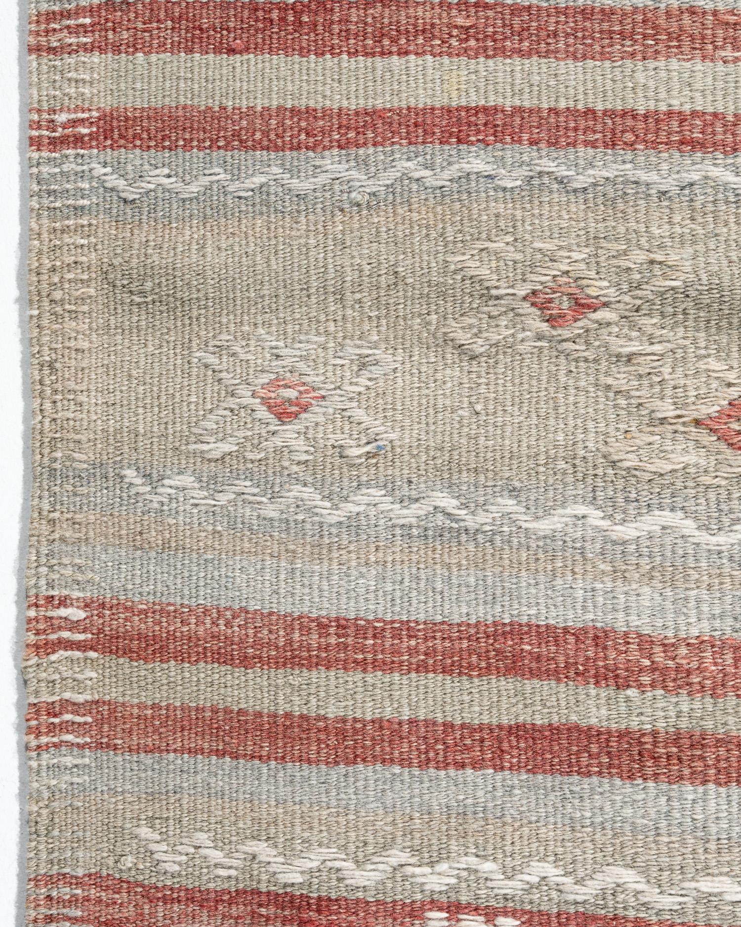 Vintage By Red Turkish Flatweave Jajim Area Rug 5'3 X 9'1 In condizioni buone in vendita a New York, NY