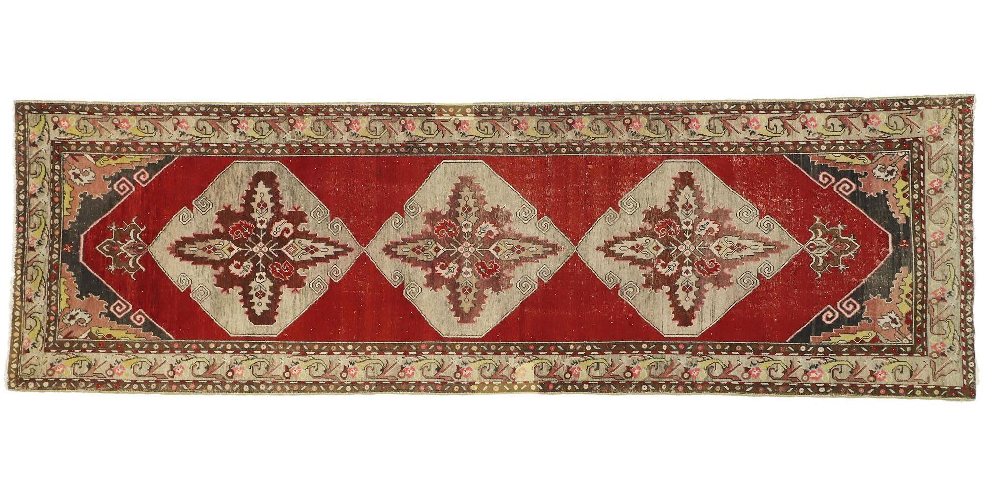 Roter türkischer Oushak-Teppich im Vintage-Stil im Angebot 2