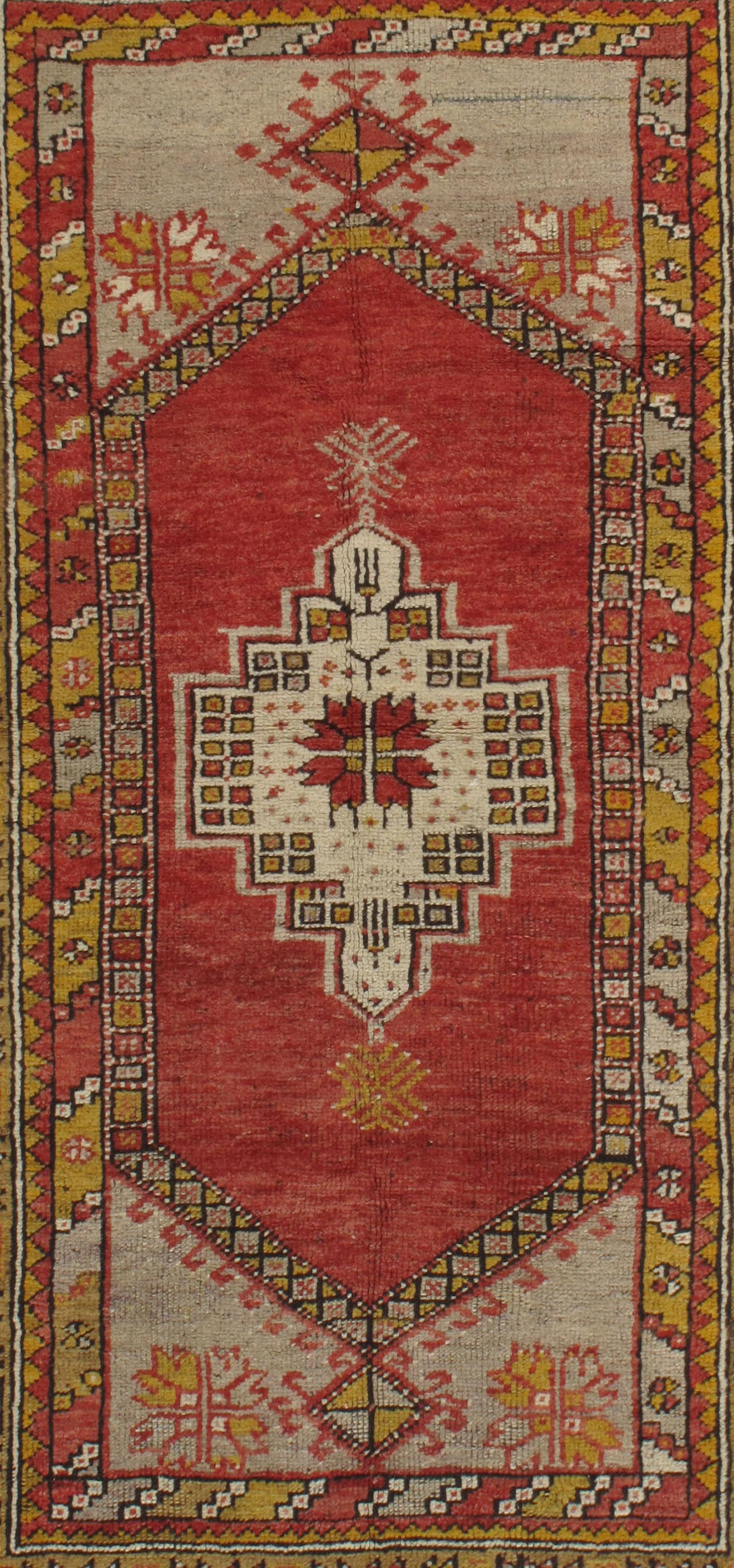 Vintage Rot Türkisch Oushak Teppich 3'5 X 5'1 im Angebot 1