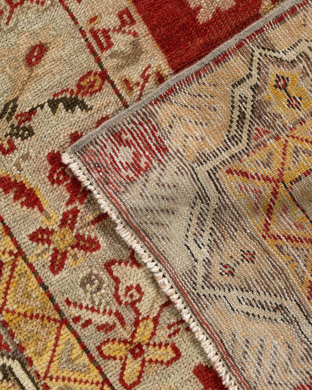 Vintage Red Turkish Oushak Rug In Good Condition For Sale In New York, NY
