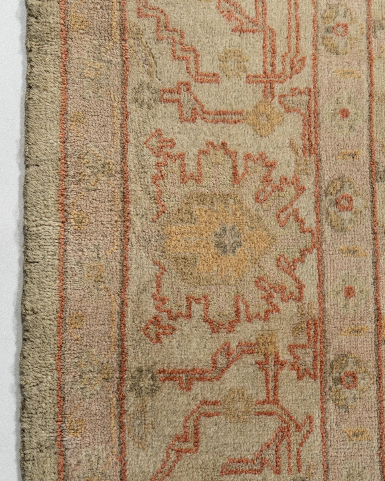 Vintage Red Turkish Oushak Rug In Good Condition For Sale In New York, NY