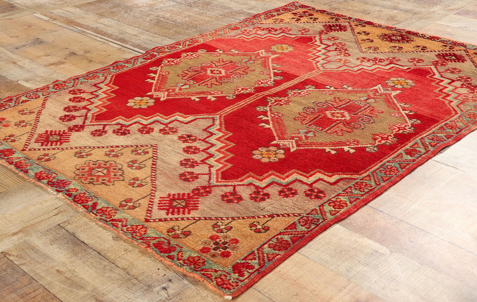 Alter roter türkischer Oushak-Teppich (20. Jahrhundert) im Angebot