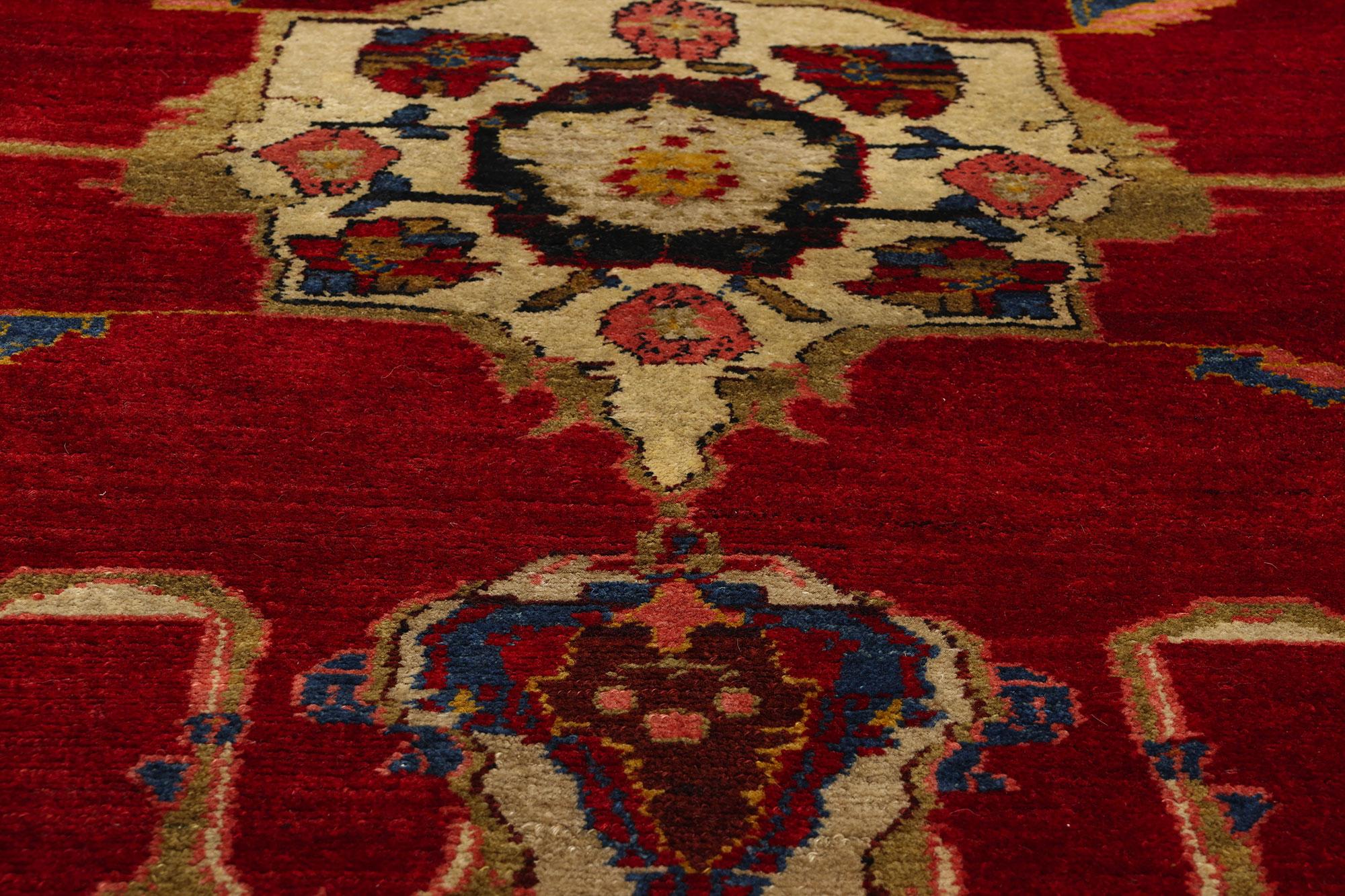 Alter roter türkischer Oushak-Teppich  (20. Jahrhundert) im Angebot