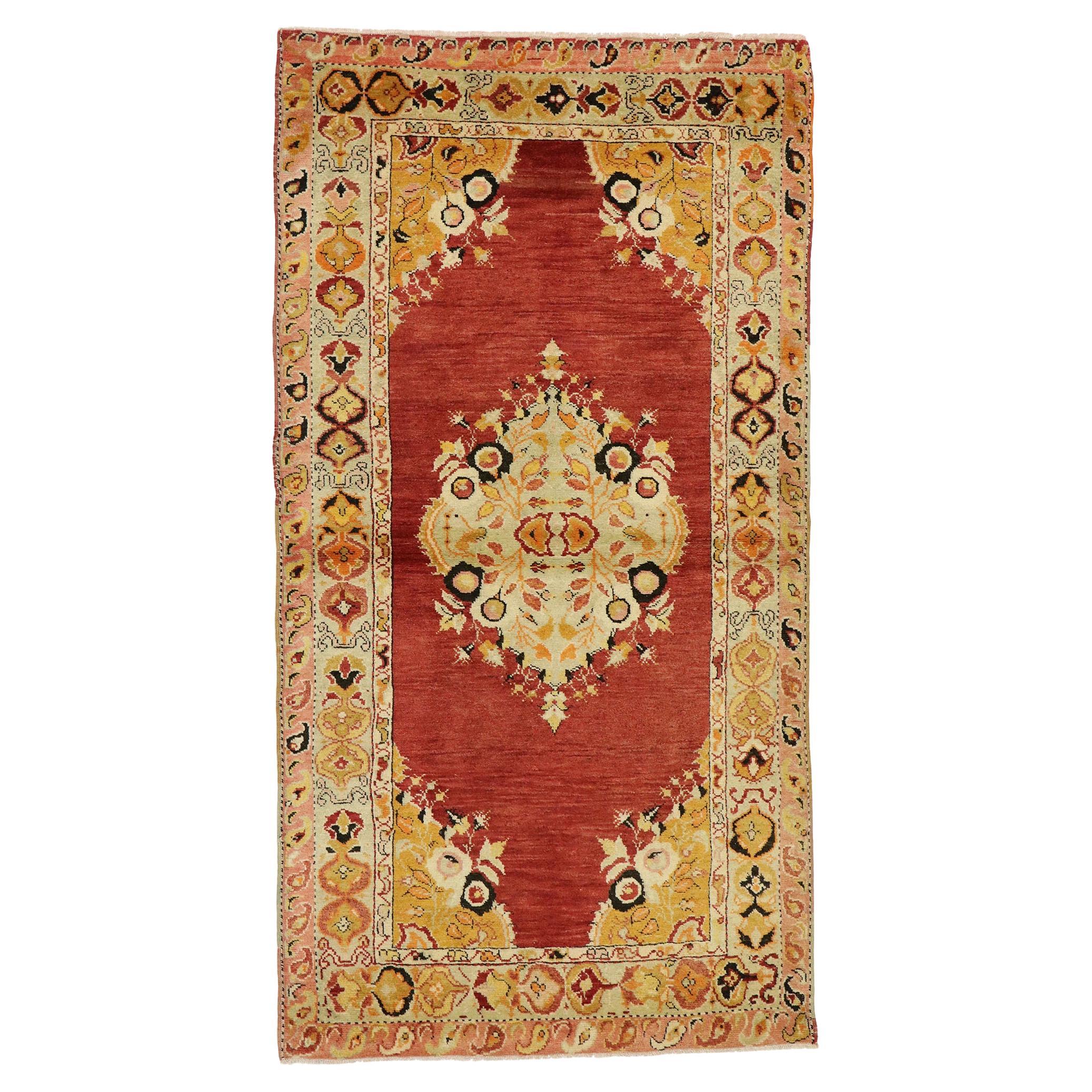 Tapis d'Oushak turc rouge vintage