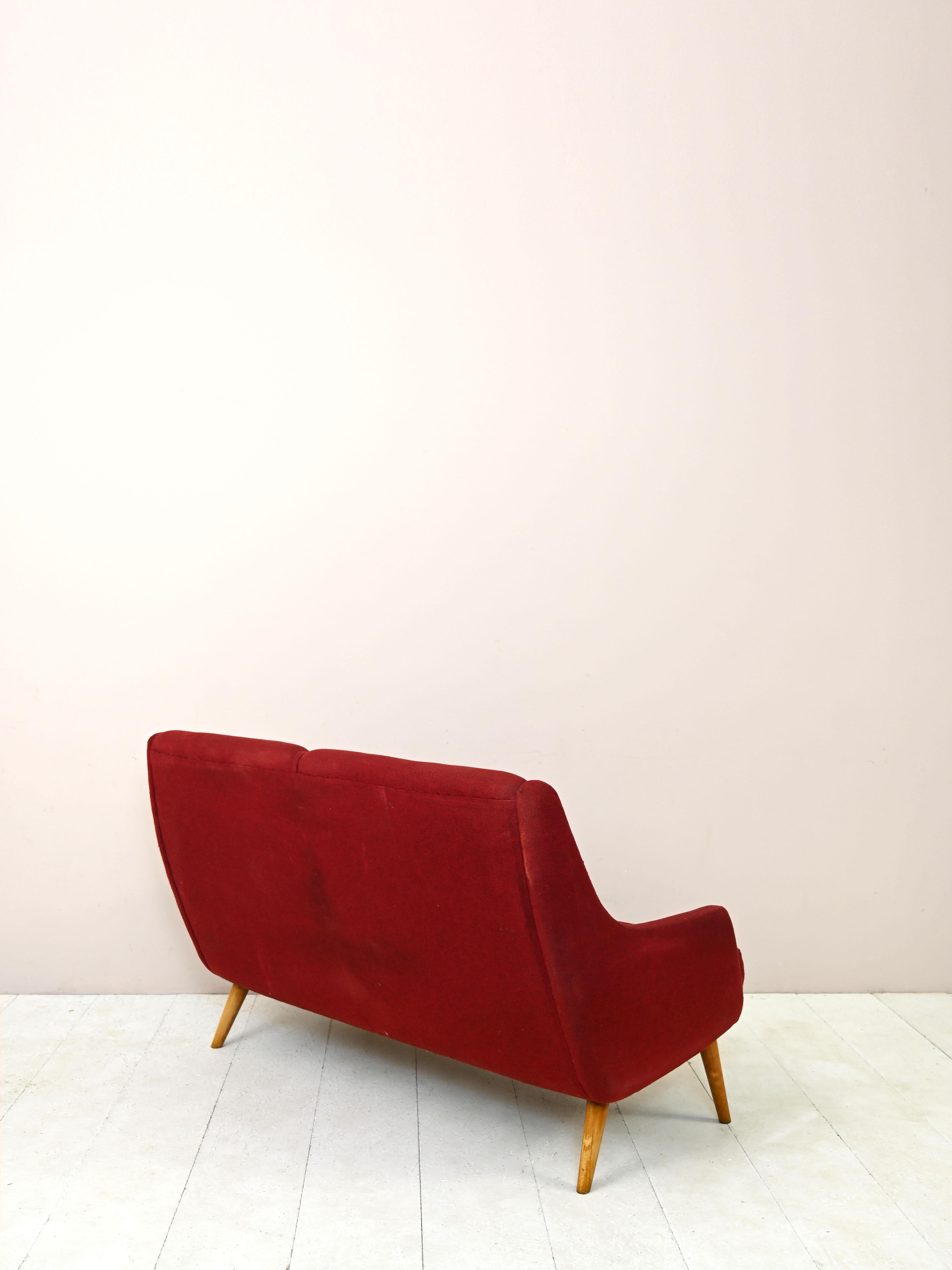 Vintage Red Two-Seater Sofa In Good Condition In Brescia, IT