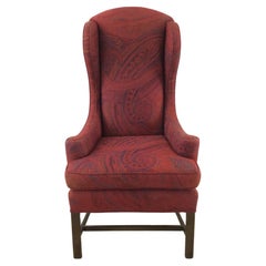 Chaise Wingback rouge vintage tapissée avec base en bois