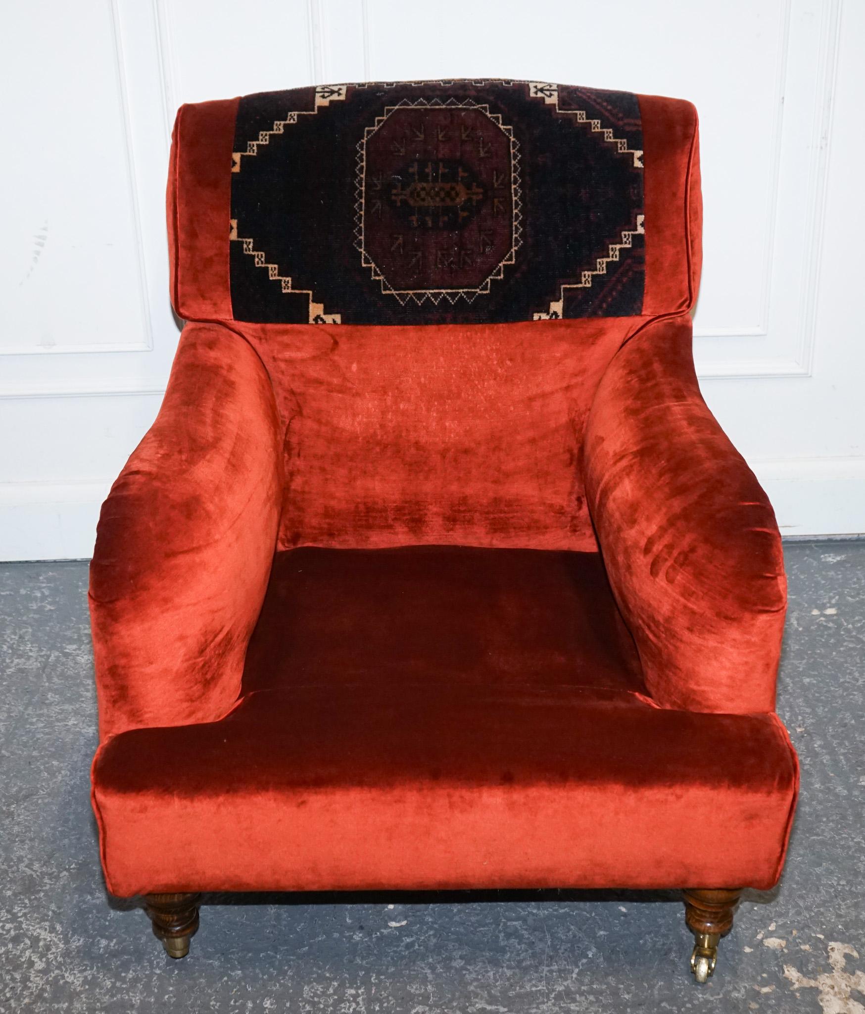British VINTAGE RED VELVET & AZTEC KILIM UPHOLSTERED HOWARD GEORGE SMITH STYLE ARMCHAiR For Sale