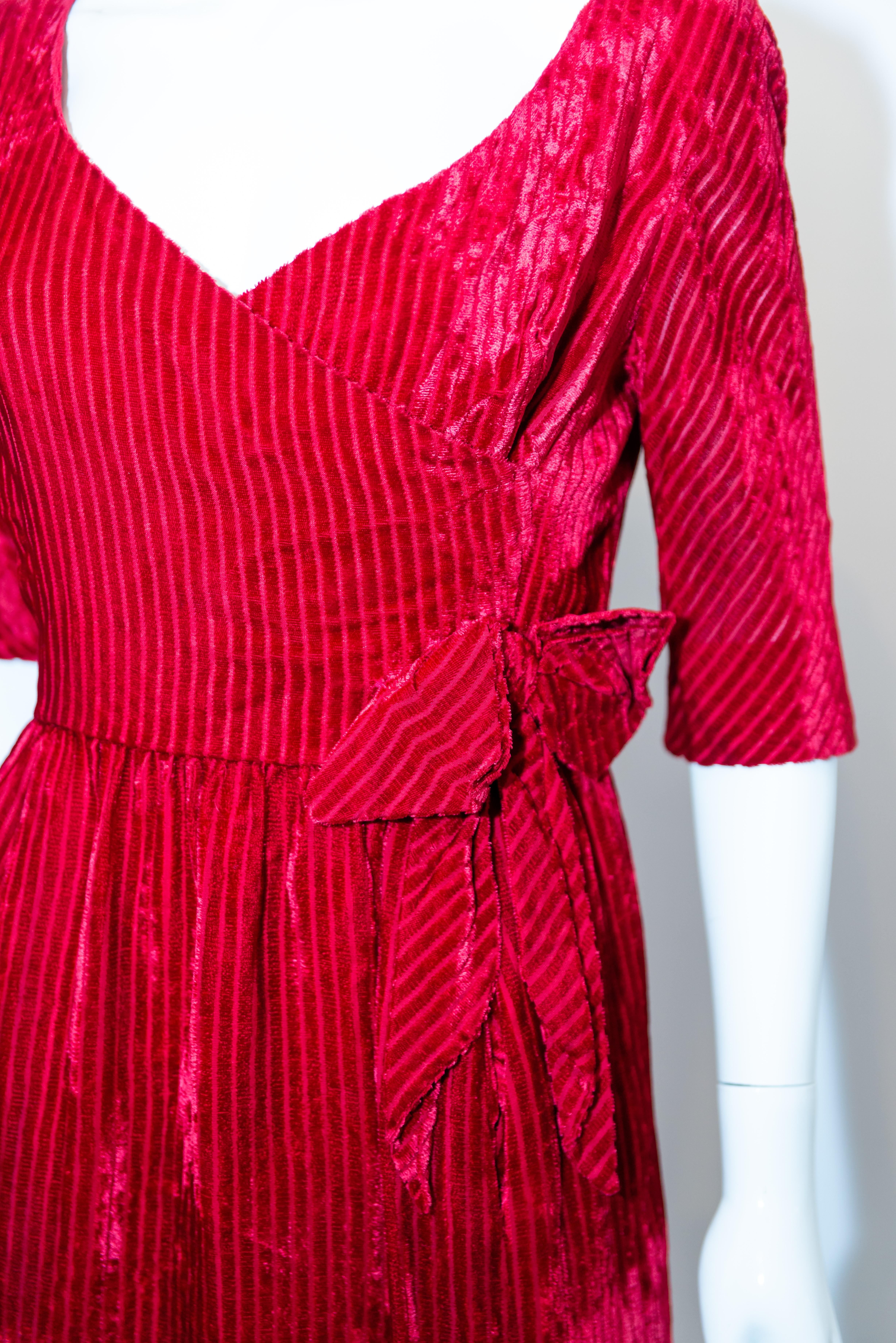 Vintage Red Velvet Frank Usher Dress In Good Condition For Sale In London, GB