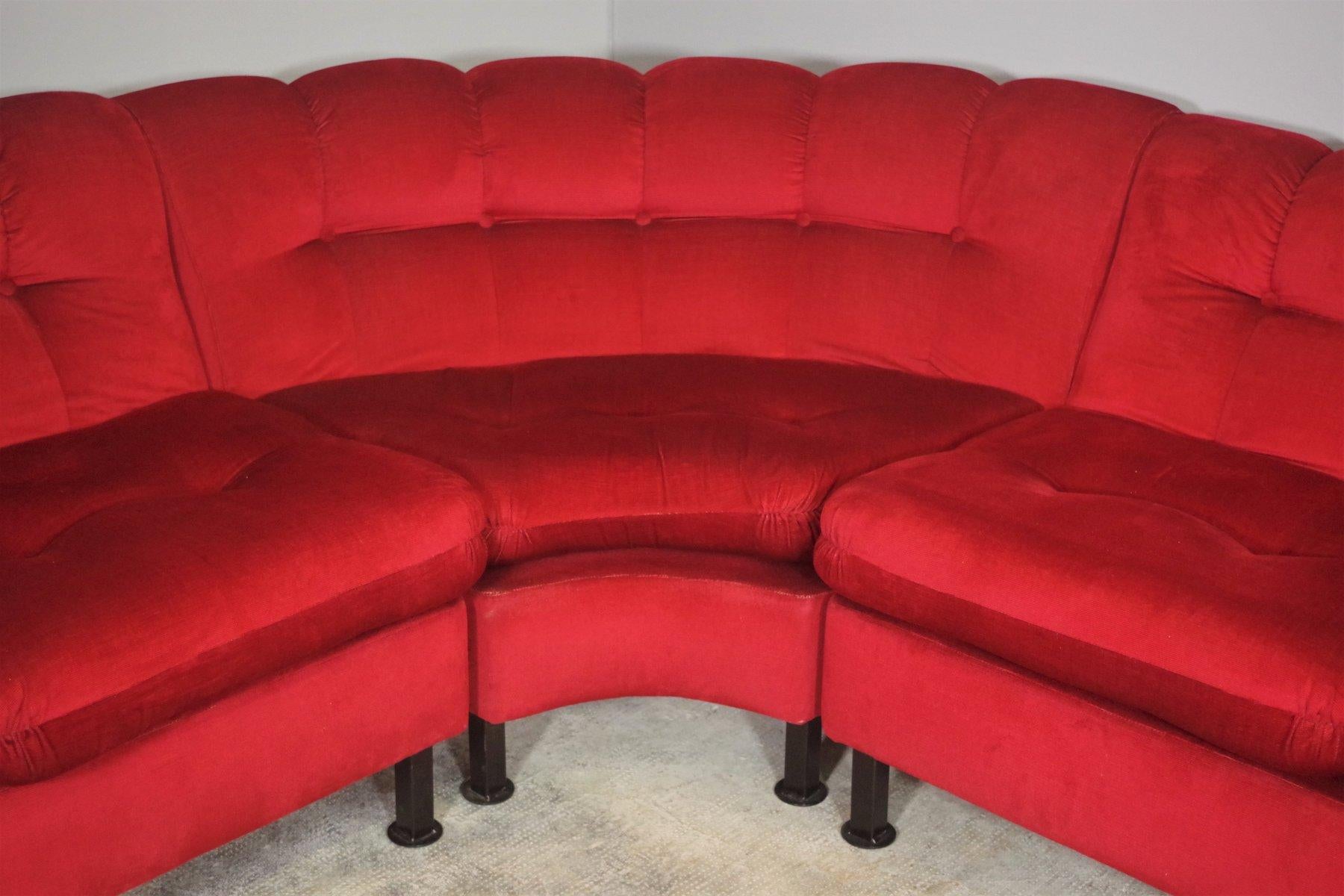 Sofá seccional vintage de terciopelo rojo, años 70 en venta 5