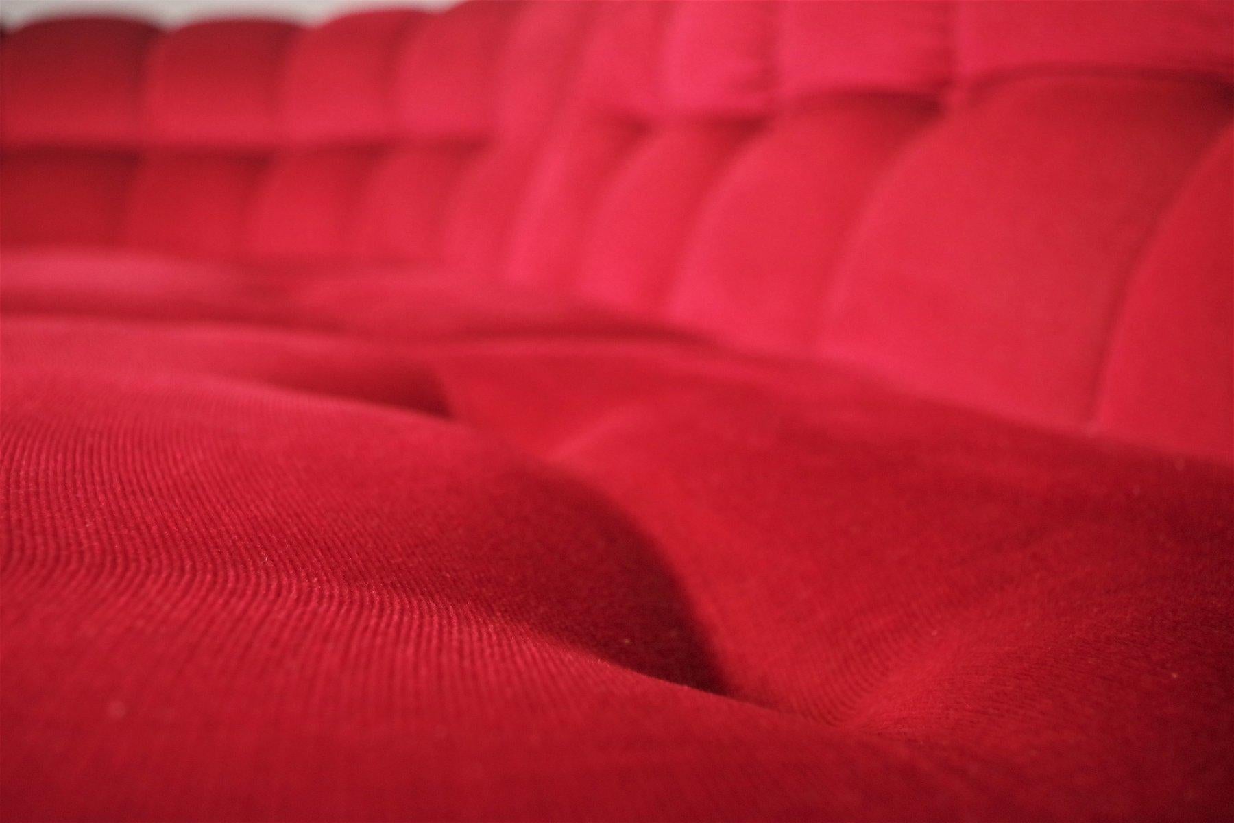 Sofá seccional vintage de terciopelo rojo, años 70 en venta 6