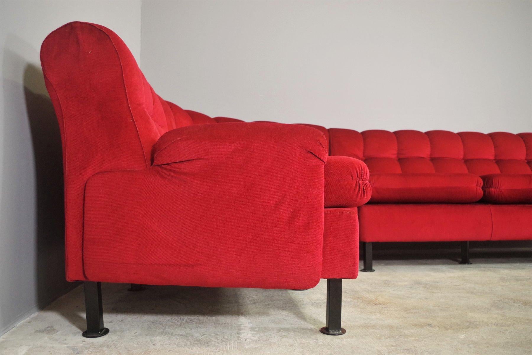 Sofá seccional vintage de terciopelo rojo, años 70 en venta 13
