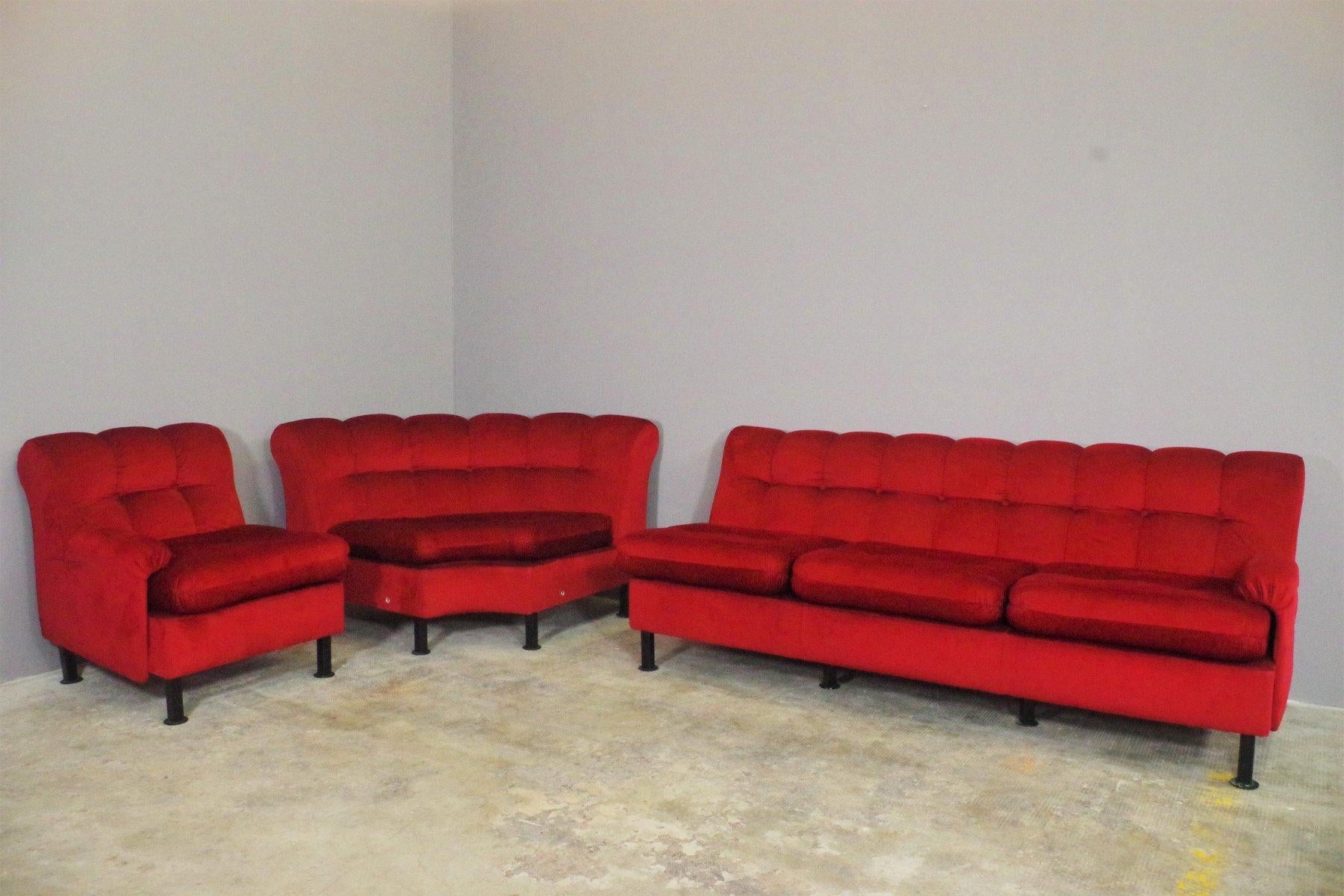 Sofá seccional vintage de terciopelo rojo, años 70 Italian en venta