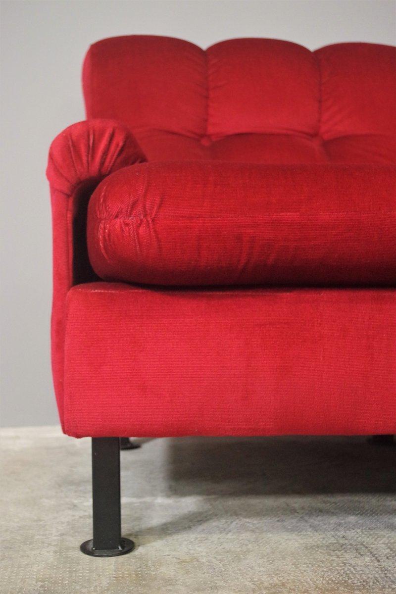 Sofá seccional vintage de terciopelo rojo, años 70 en venta 2