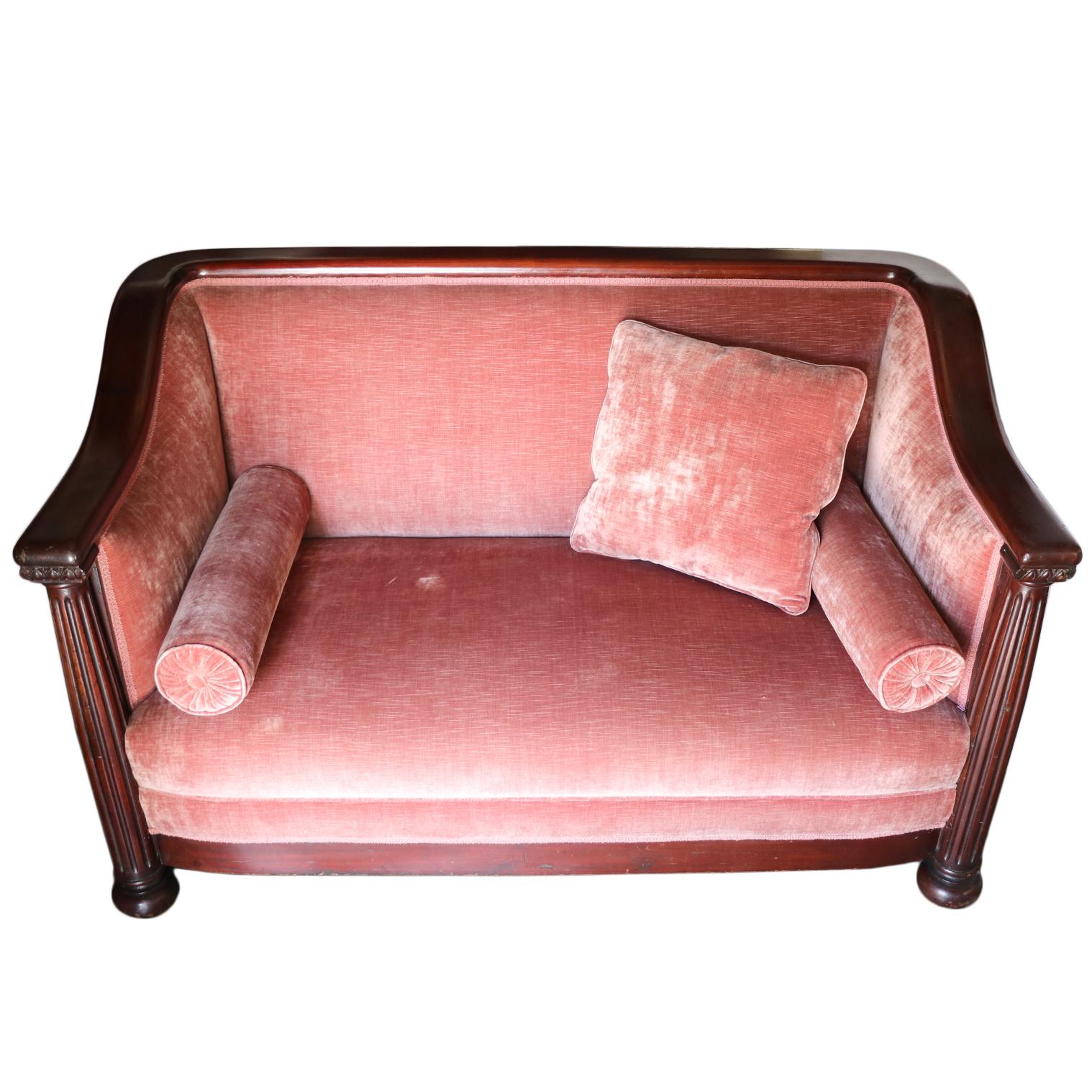 Vintage Red Velvet Settee In Good Condition For Sale In San Francisco, CA