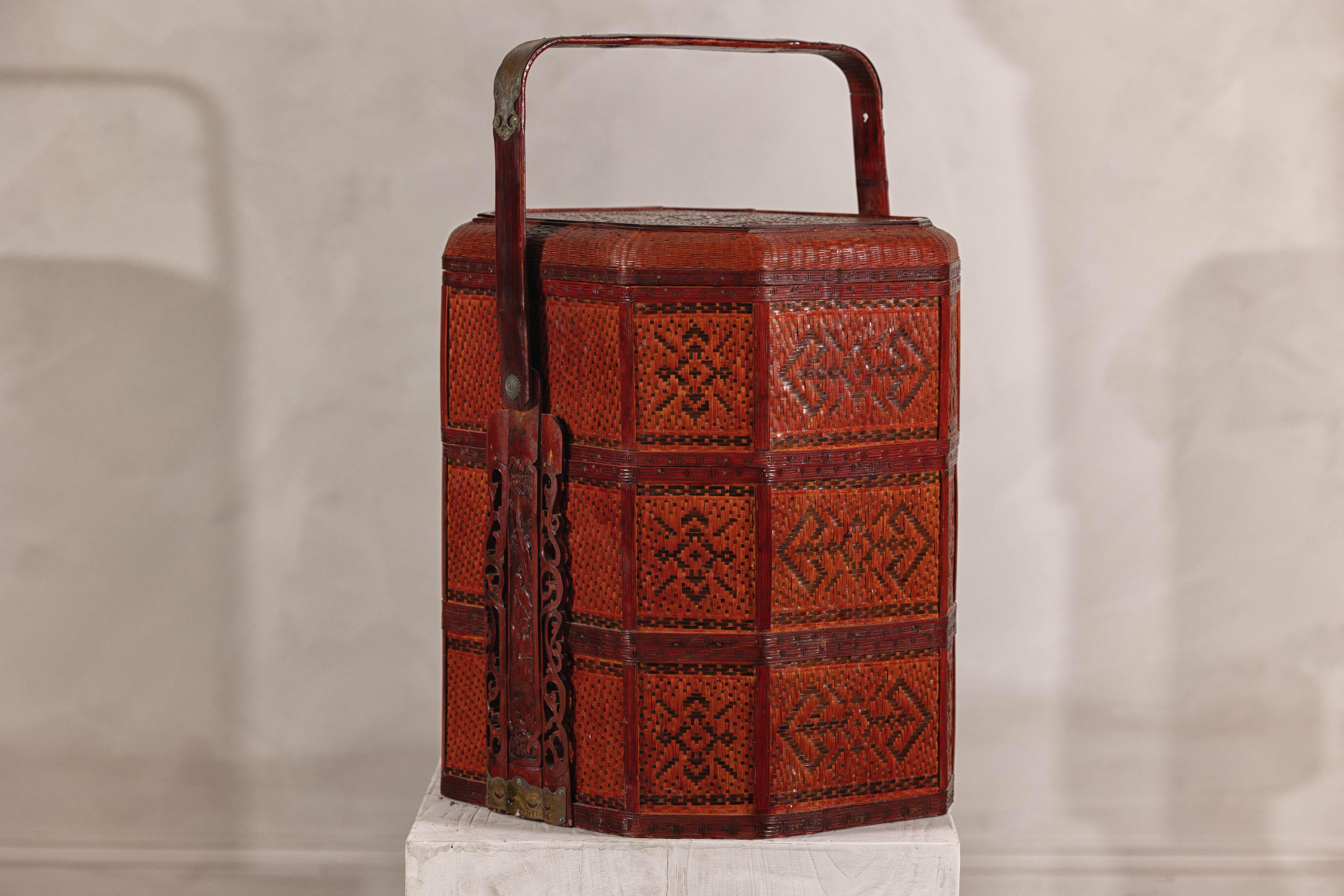 20th Century Vintage Reddish Brown Lacquer Woven Rattan Picnic Basket with Bamboo Handle For Sale