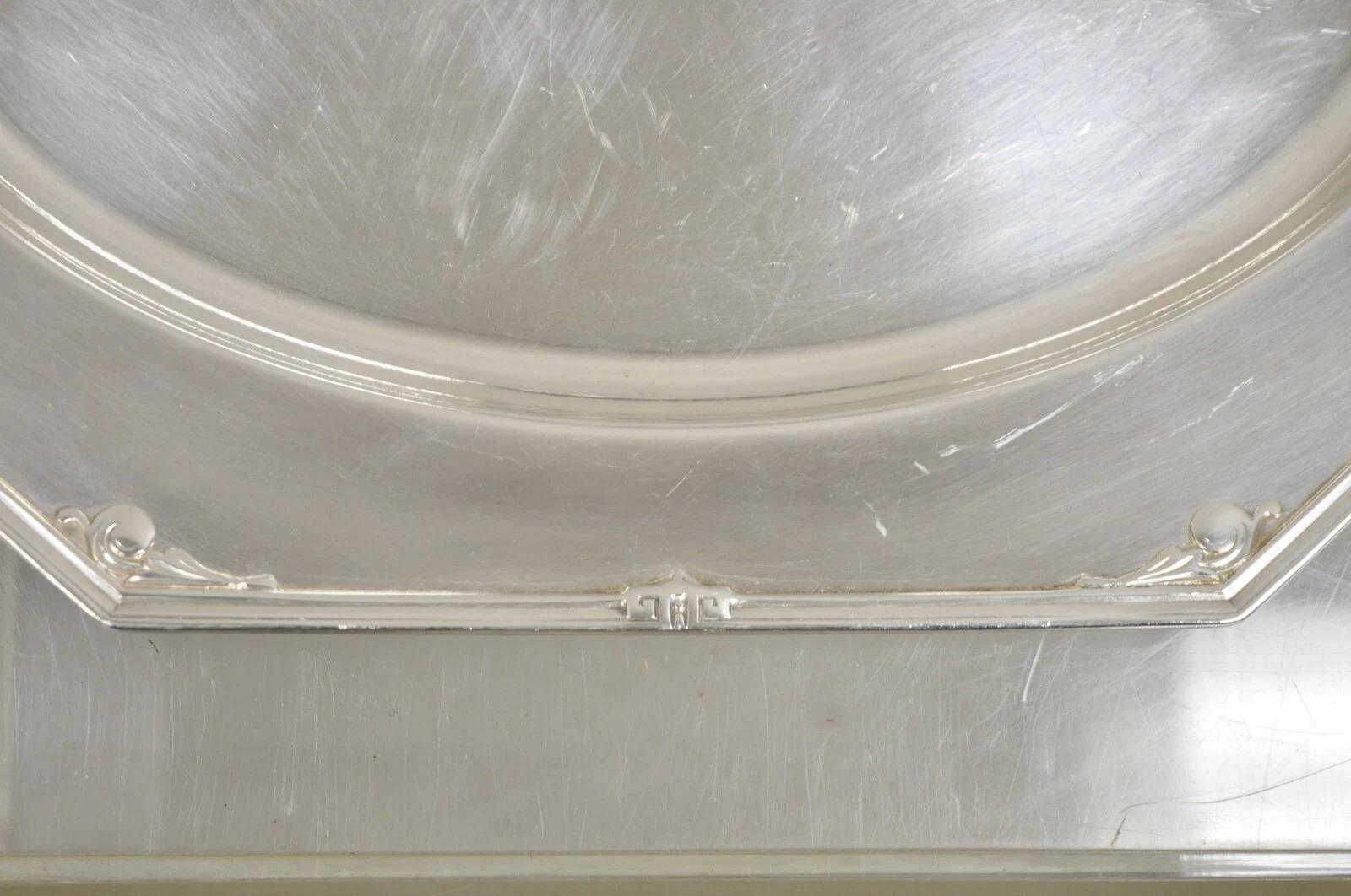 Vintage Reed & Barton Edwardian Silver Plated Octagonal Serving Platter Tray In Good Condition For Sale In Philadelphia, PA
