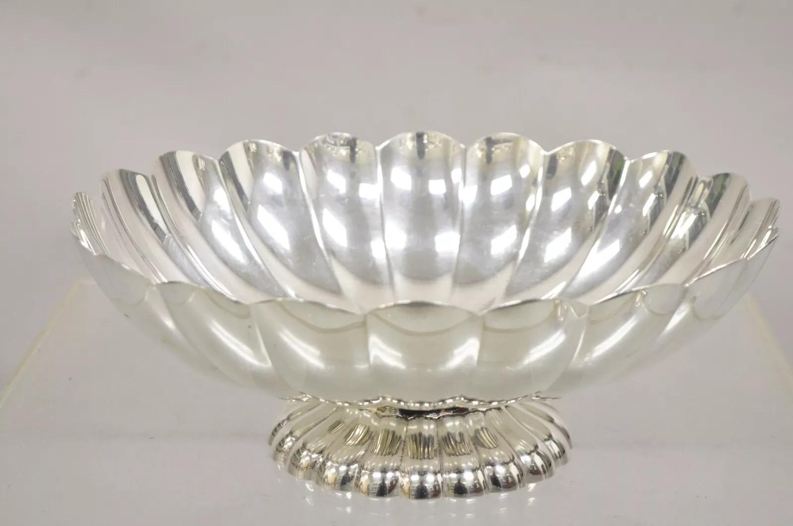 Frutero ovalado festoneado moderno vintage Reed & Barton bañado en plata en venta 2