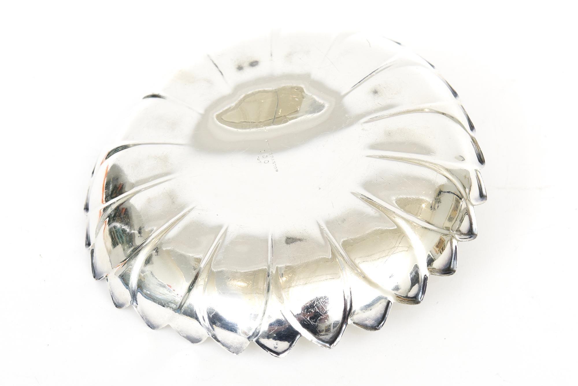 Reed & Barton Silver-Plate Swan Bowl, piatto o servizio d'argento d'epoca in vendita 3