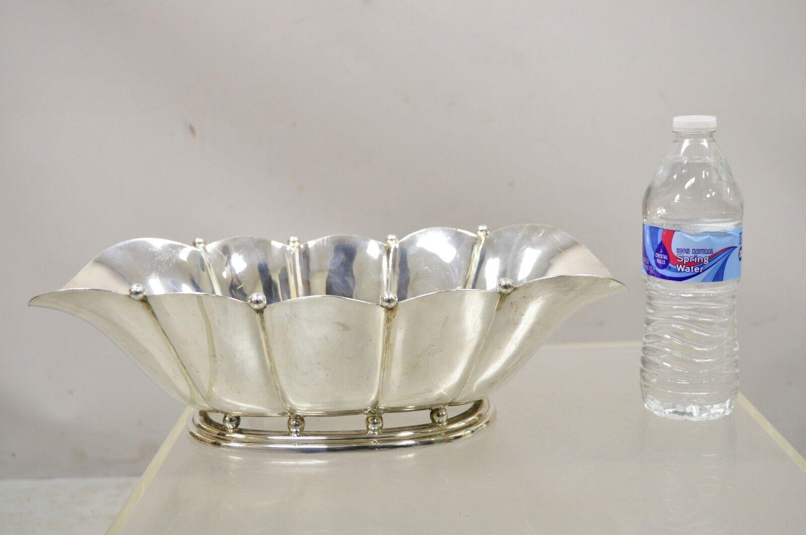 Vintage Reed & Barton Silver Plated Scalloped Fluted Large Fruit Bowl Dish For Sale 2