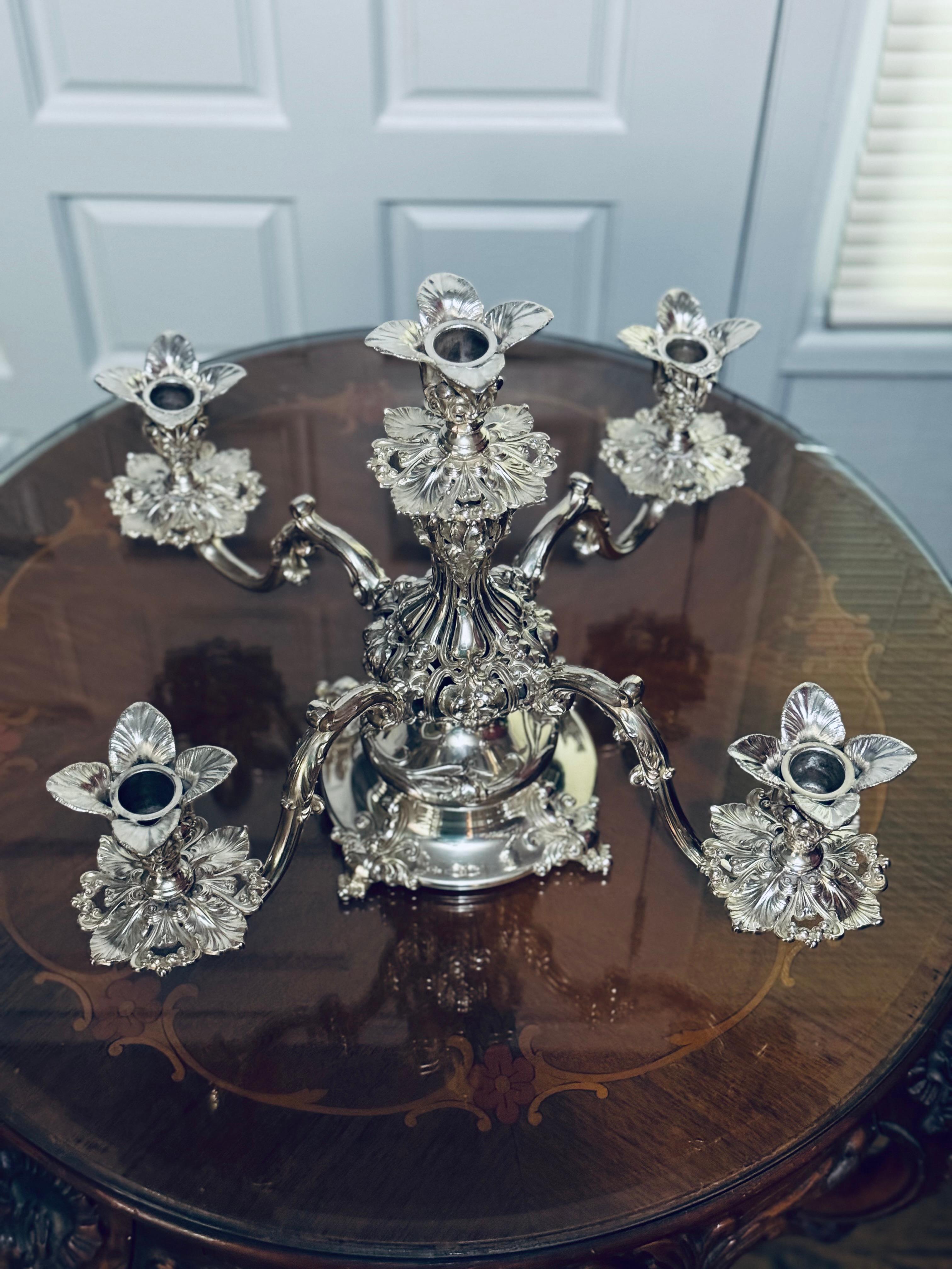 20th Century Vintage Reed & Bartron (166 Silverplate, Hollowware) Epergne with Glass Liners