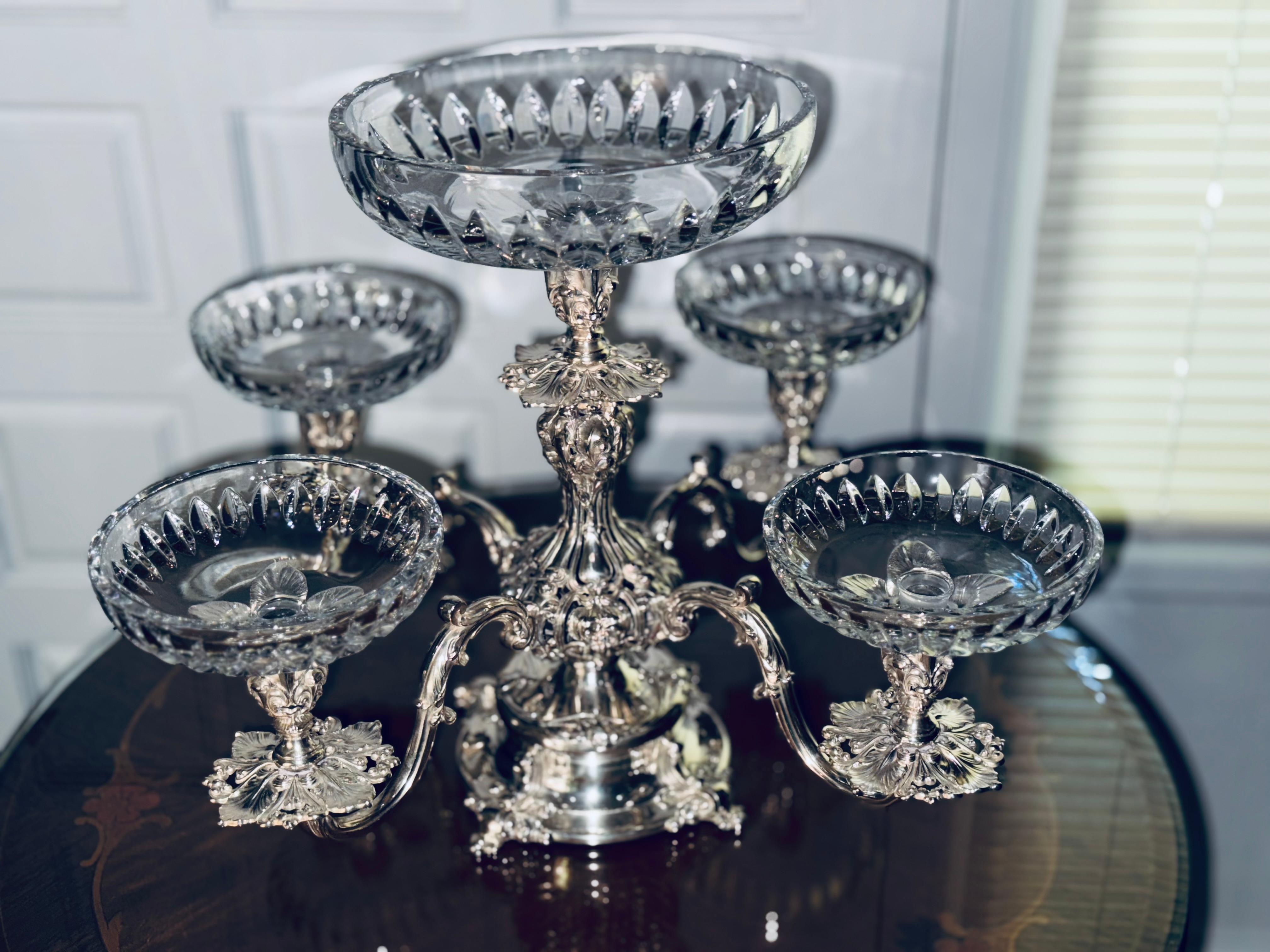 Vintage Reed & Bartron (166 Silverplate, Hollowware) Epergne with Glass Liners 2