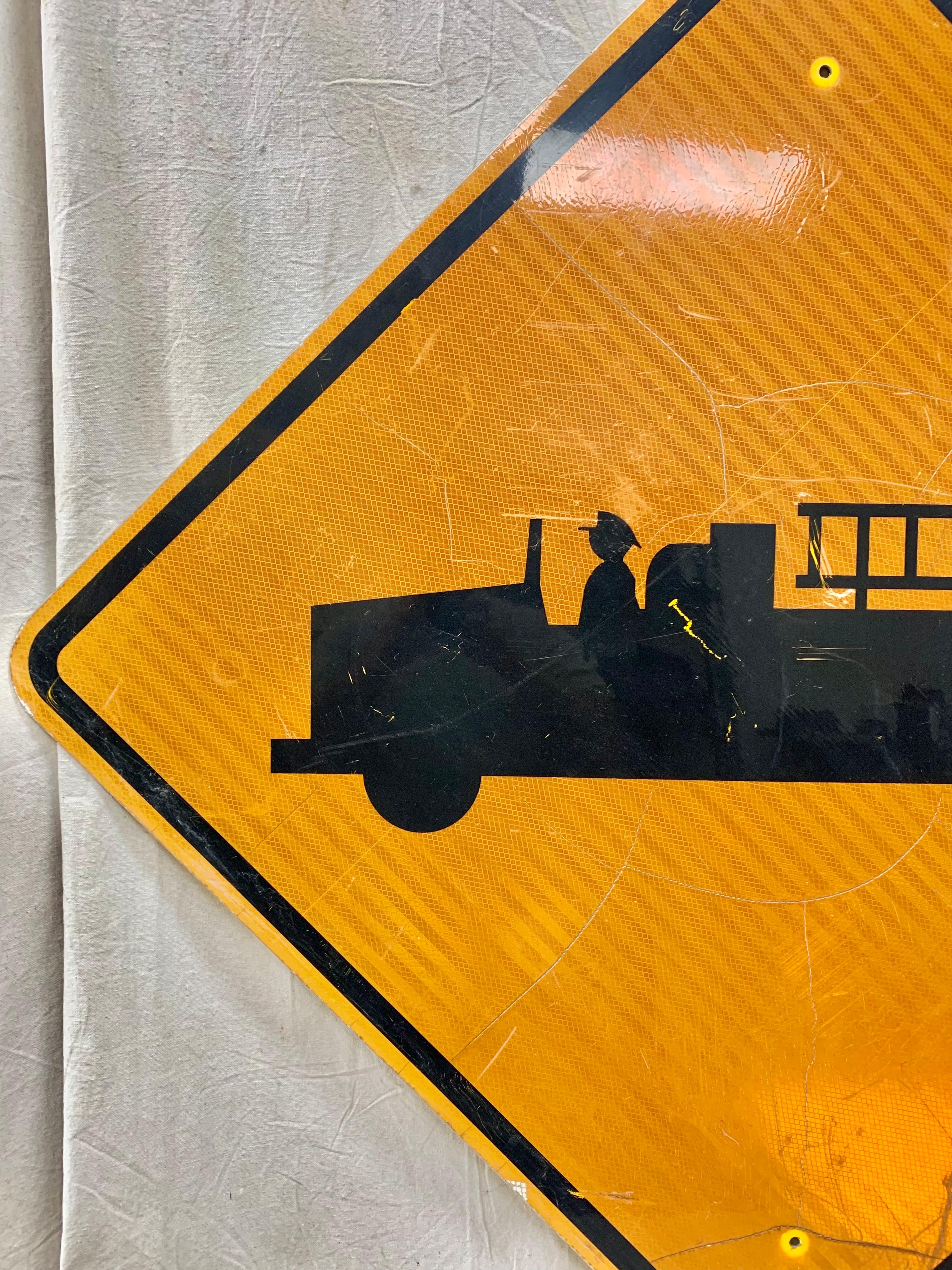 truck yellow sign meaning