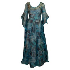 Vintage Regamus Dress with Wonderful print and Sleaves