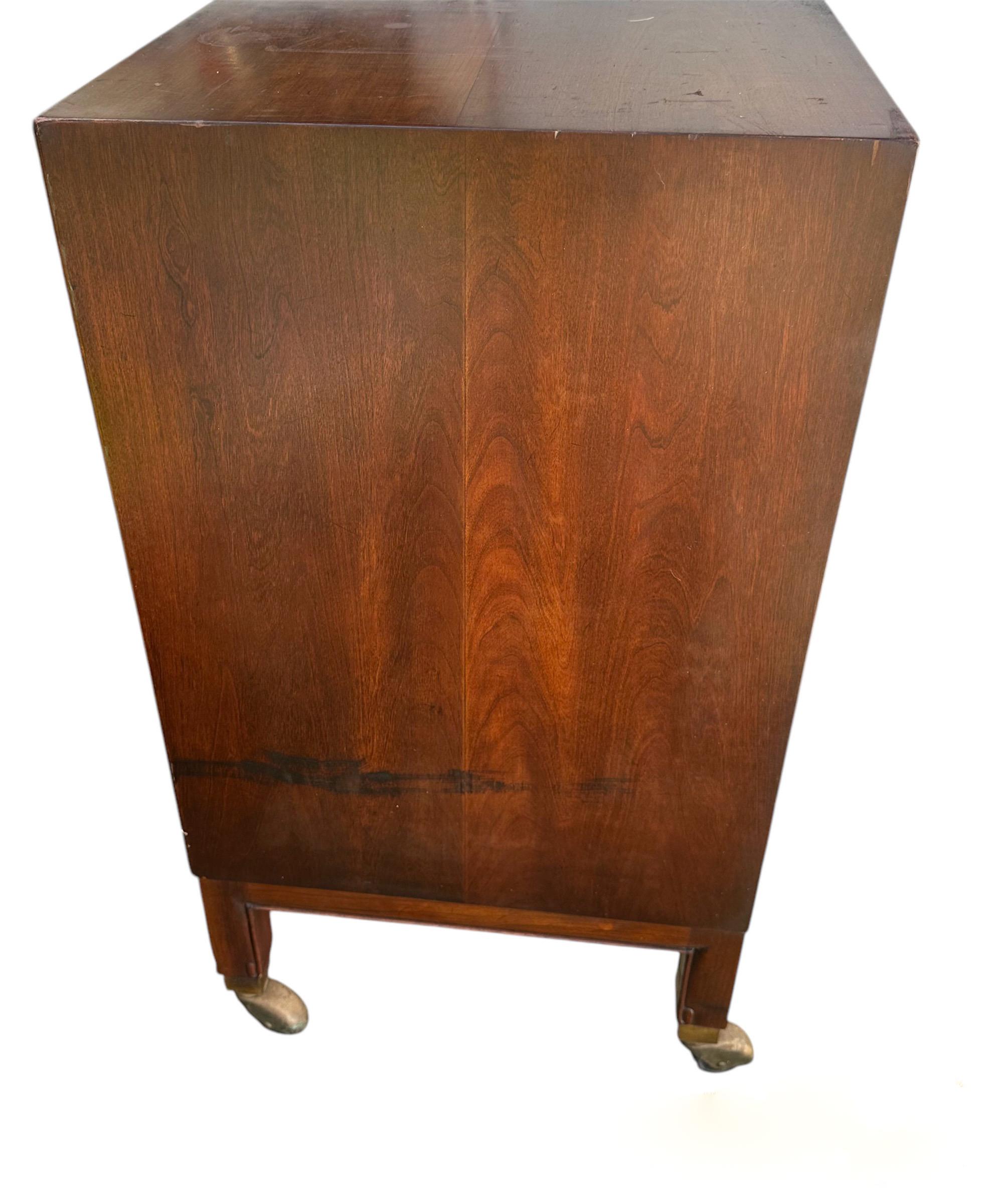 Americano Comò vintage a 3 cassetti Hollywood Regency Mid Century Commode Console in vendita