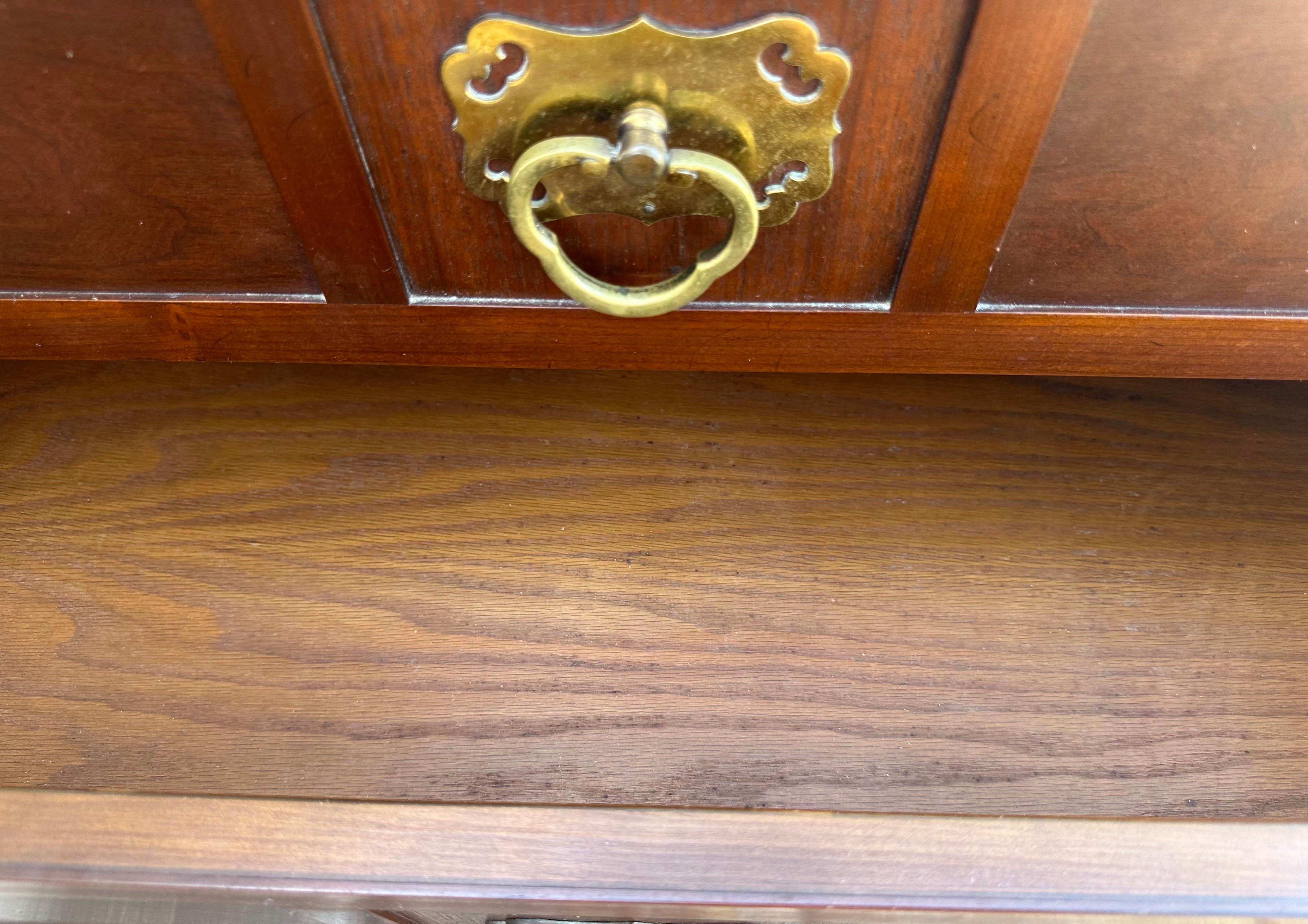 Comò vintage a 3 cassetti Hollywood Regency Mid Century Commode Console In condizioni buone in vendita a Lake Worth, FL