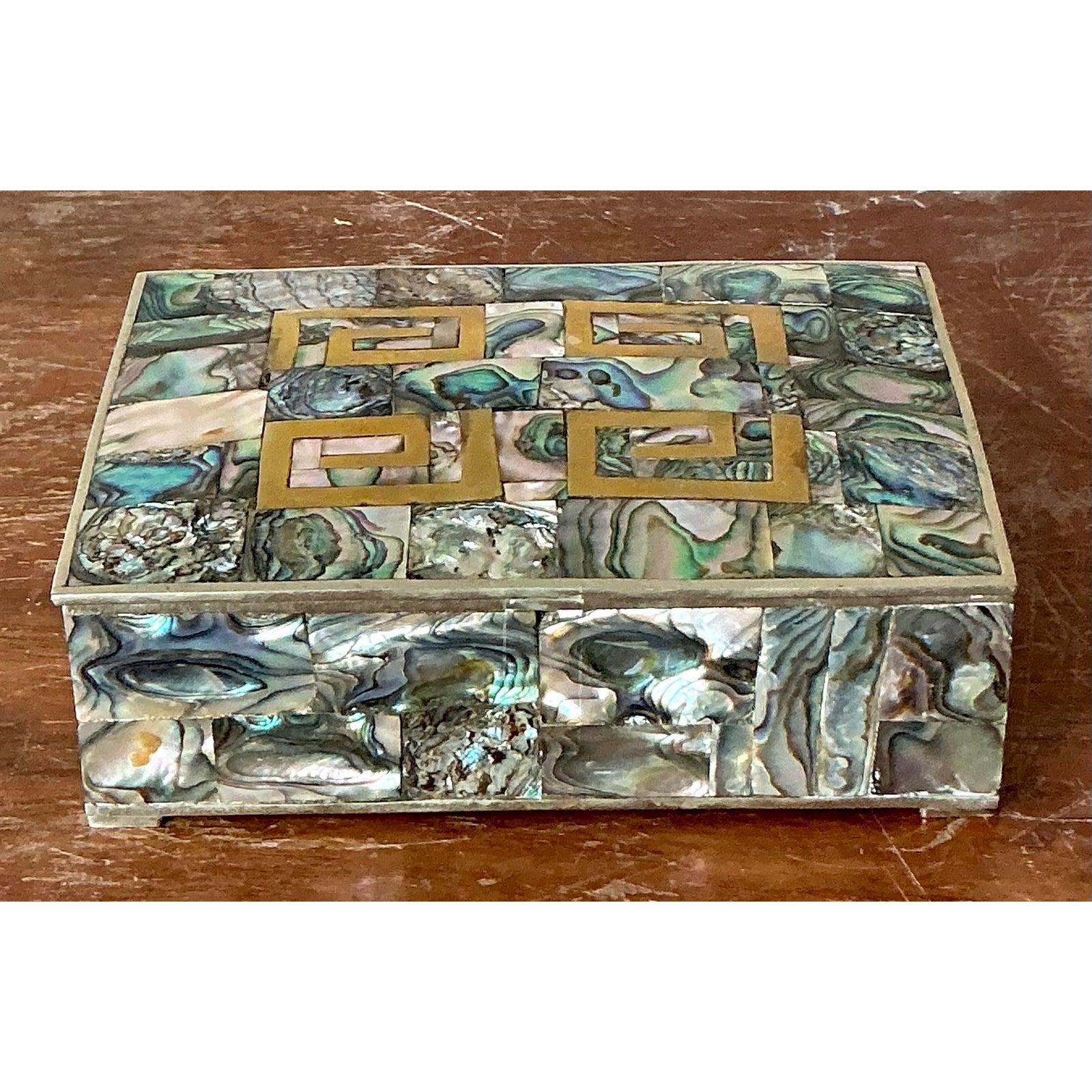 Scatola d'epoca Regency in ottone e abalone In condizioni buone in vendita a West Palm Beach, FL