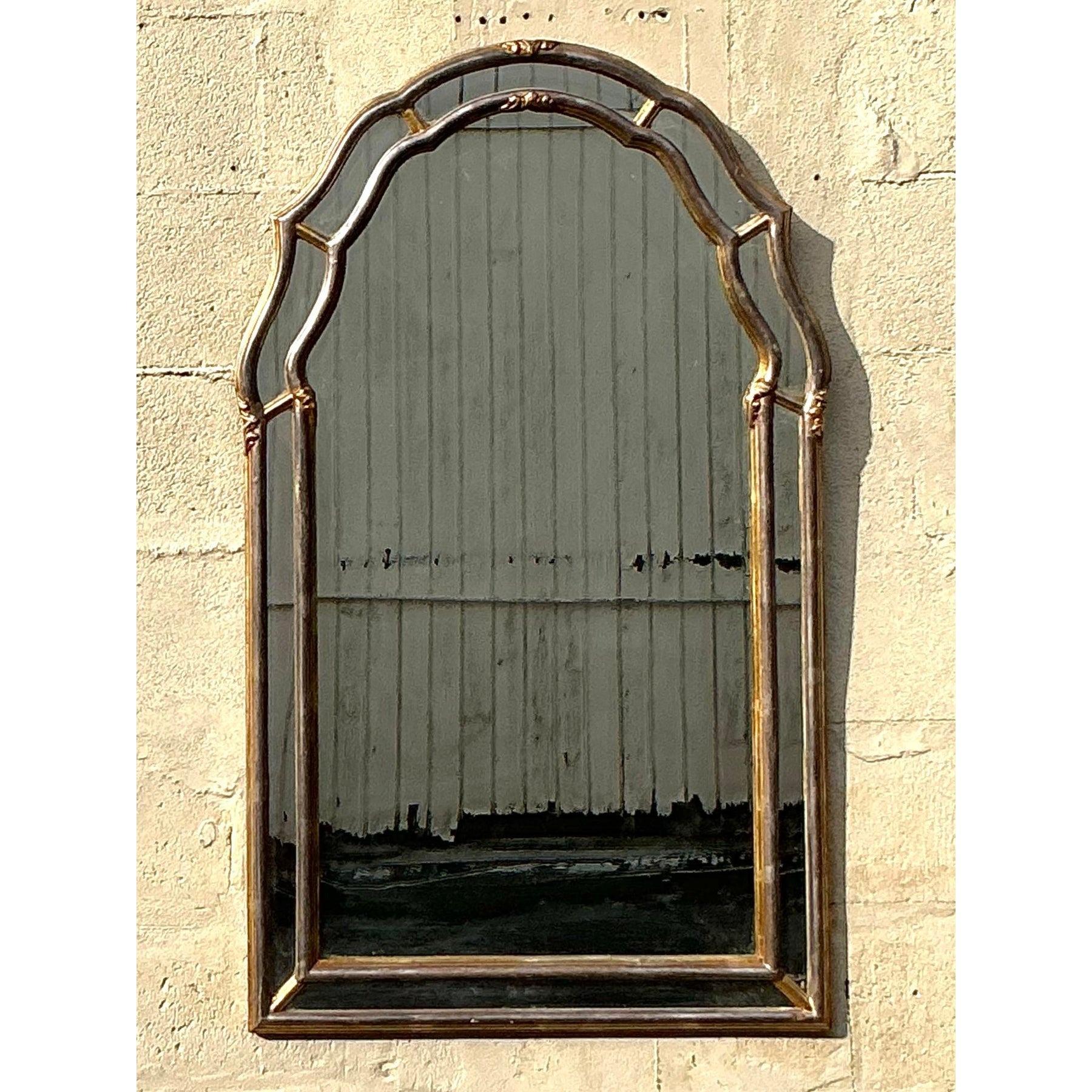 Americano Specchio ad arco d'argento dorato vintage Regency in vendita