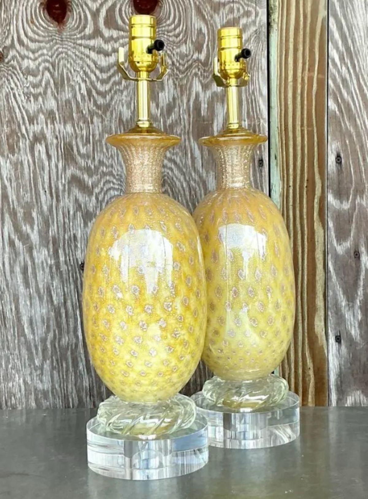 Hollywood Regency Paire de lampes en verre d'art Regency d'après Murano en vente