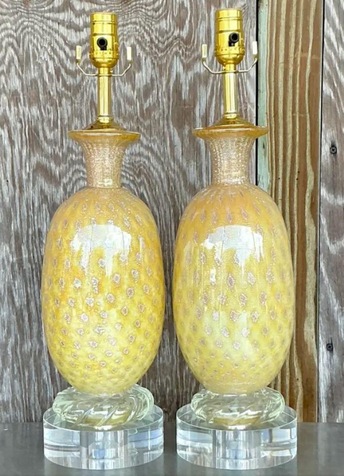 Paire de lampes en verre d'art Regency d'après Murano Bon état - En vente à west palm beach, FL