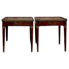 Pareja de Mesas Auxiliares Vintage Regency Baker Brass Gallery