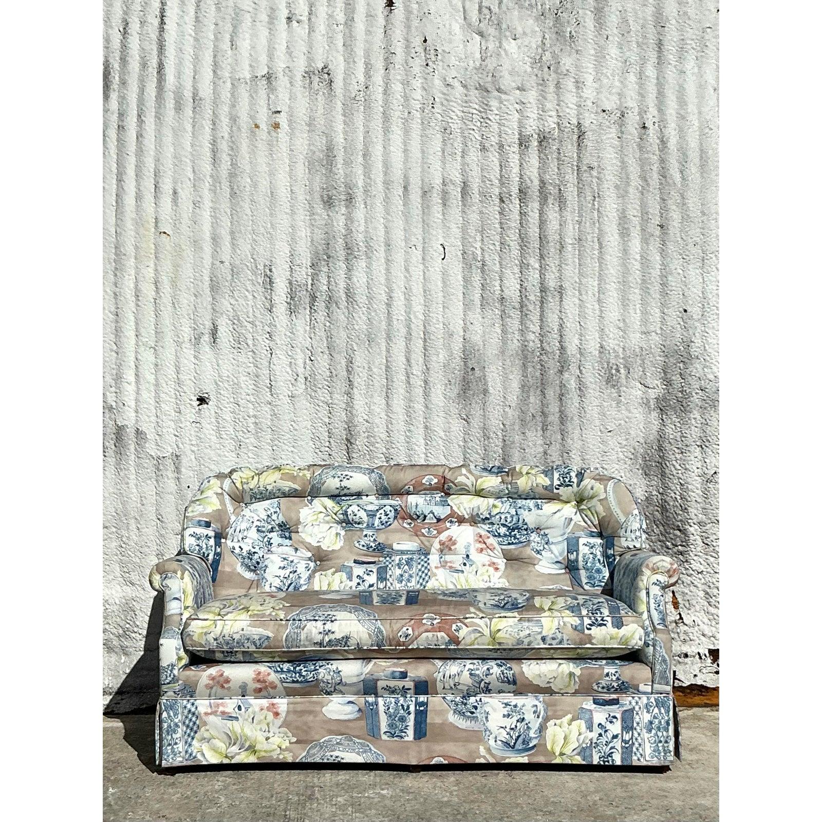 Causeuse vintage Regency à vase imprimé bleu et blanc en vente 4