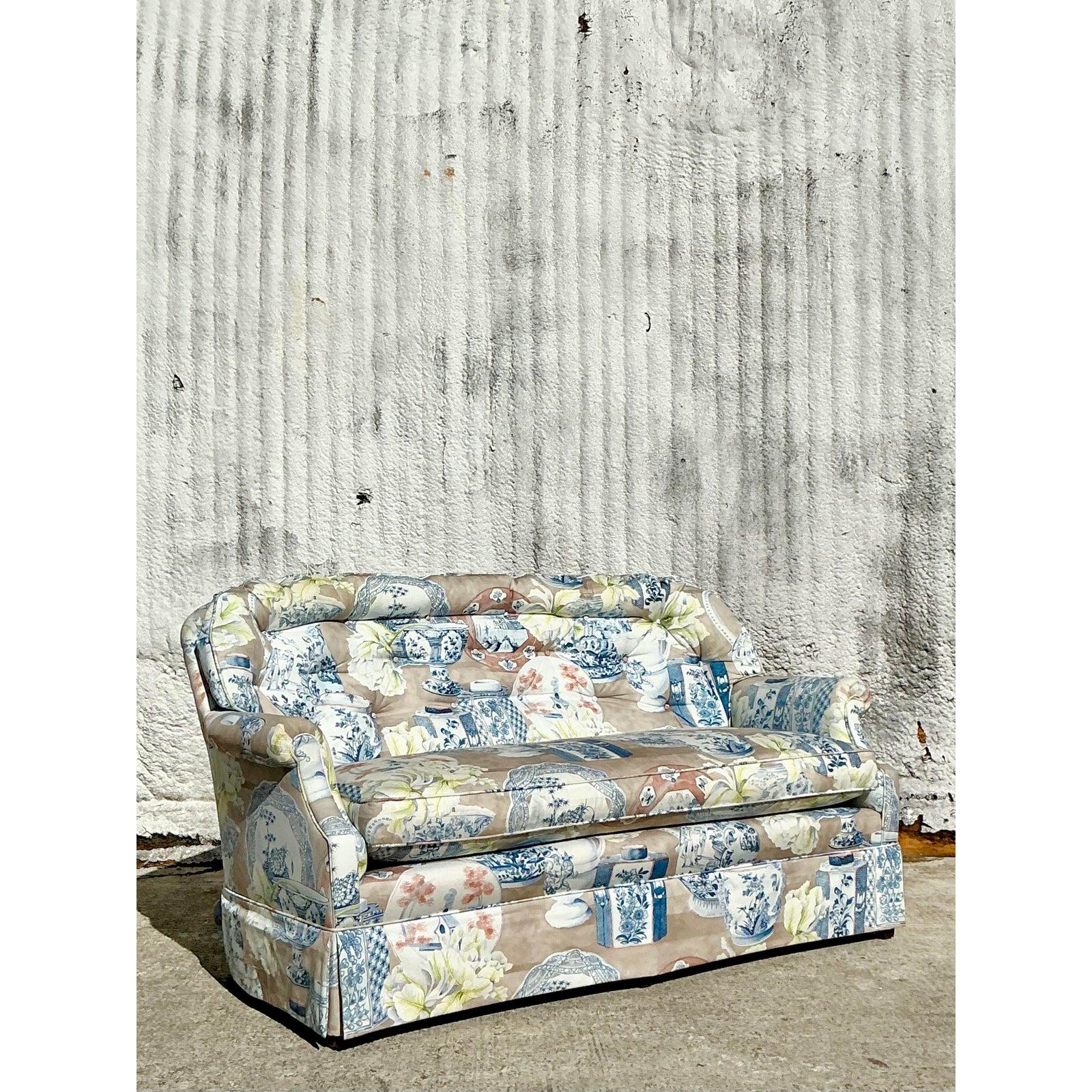 Hollywood Regency Causeuse vintage Regency à vase imprimé bleu et blanc en vente