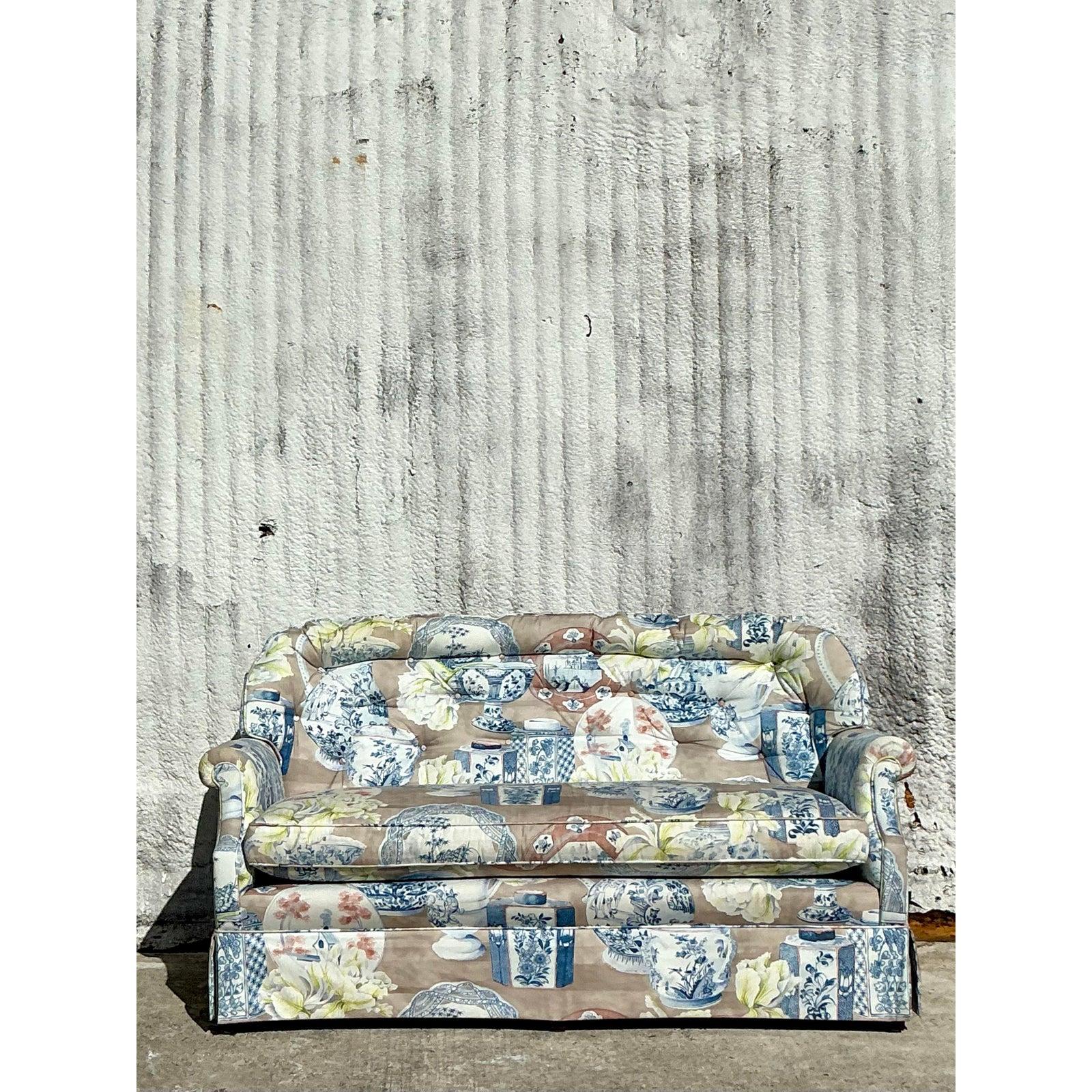 Causeuse vintage Regency à vase imprimé bleu et blanc Bon état - En vente à west palm beach, FL