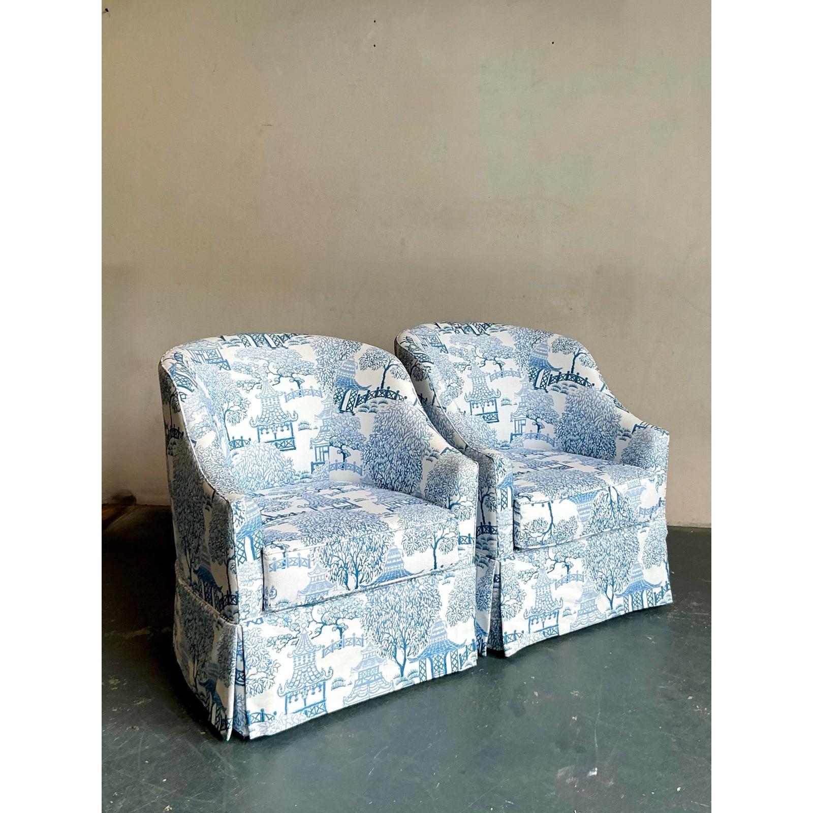 Americano Sedie girevoli in salice blu Regency d'epoca - Una coppia in vendita