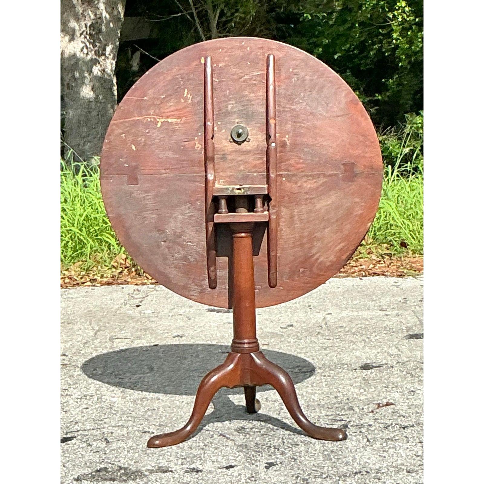 Table à plateau basculant Vintage Regency Bookmatched Bon état - En vente à west palm beach, FL