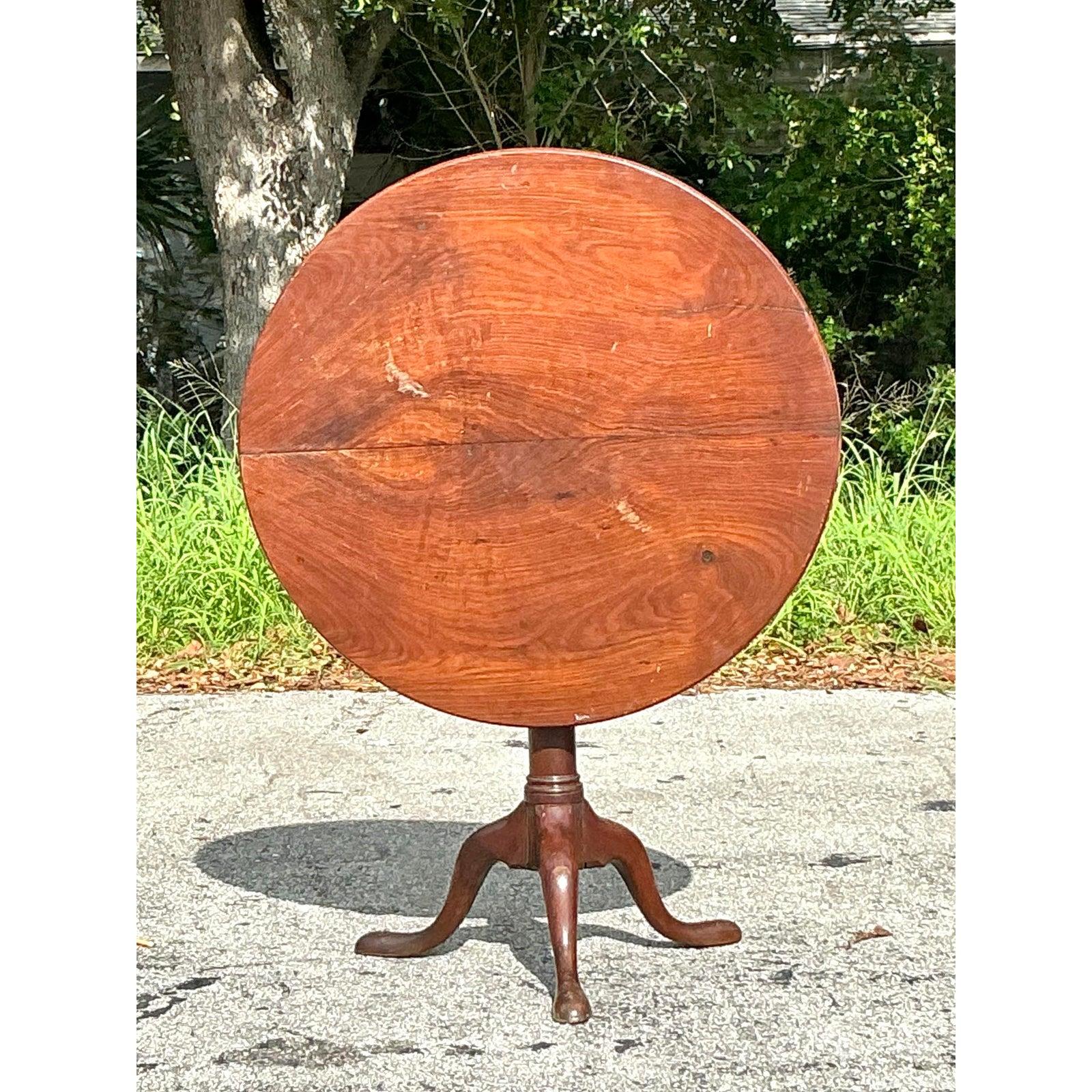 20ième siècle Table à plateau basculant Vintage Regency Bookmatched en vente