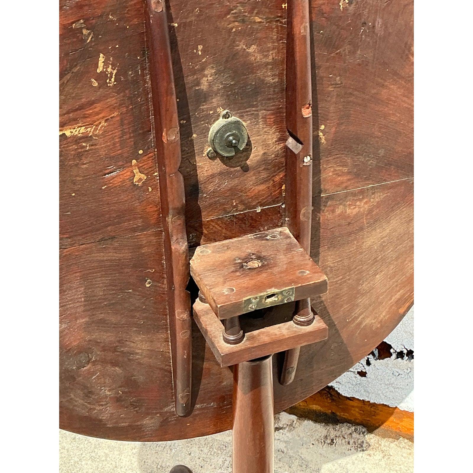 Table à plateau basculant Vintage Regency Bookmatched en vente 2
