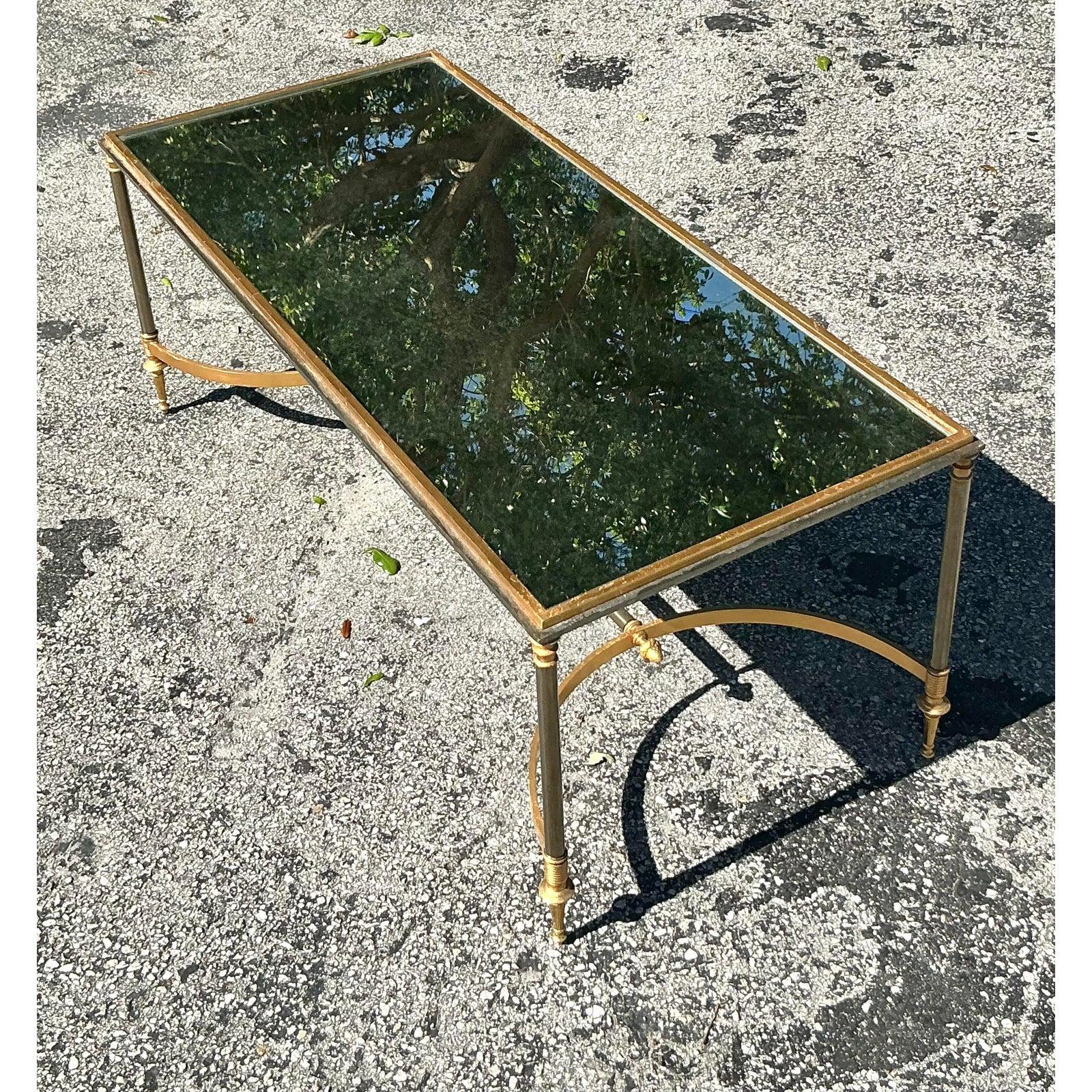 Américain Table basse Regency d'après Maison Jansen en vente