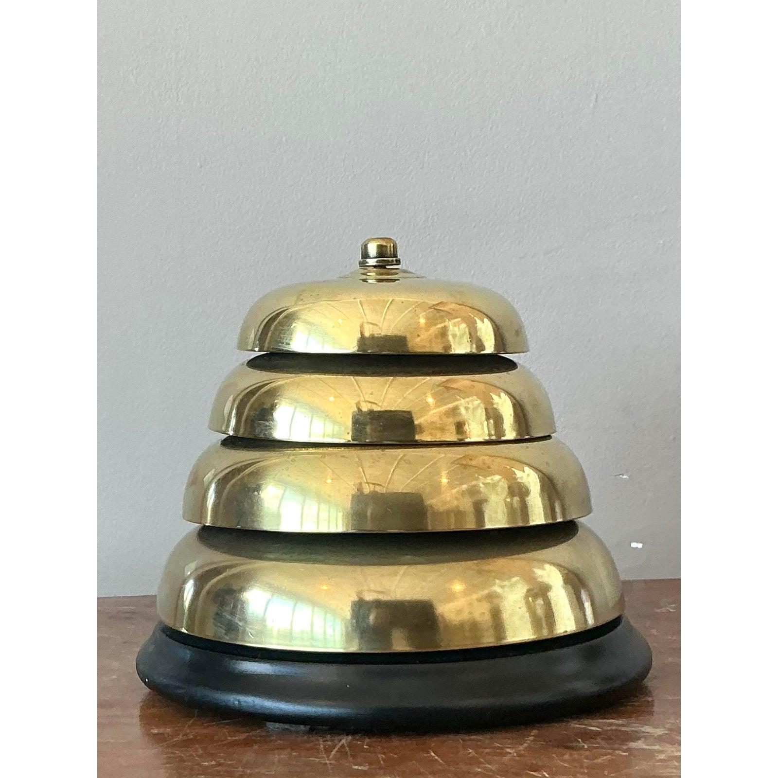 20ième siècle Cloche à dîner en laiton Vintage Regency en vente