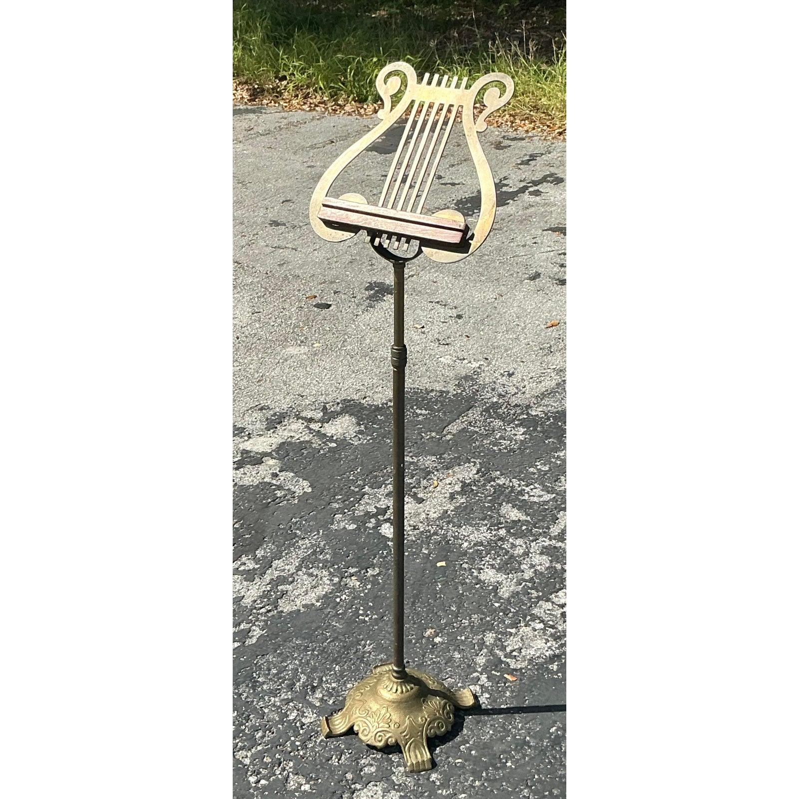 Americano Leggio d'ottone Regency d'epoca in vendita