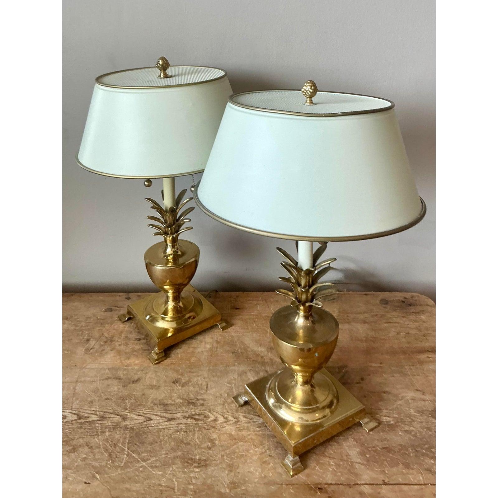 Lampade ananas in ottone vintage Regency - una coppia In condizioni buone in vendita a West Palm Beach, FL